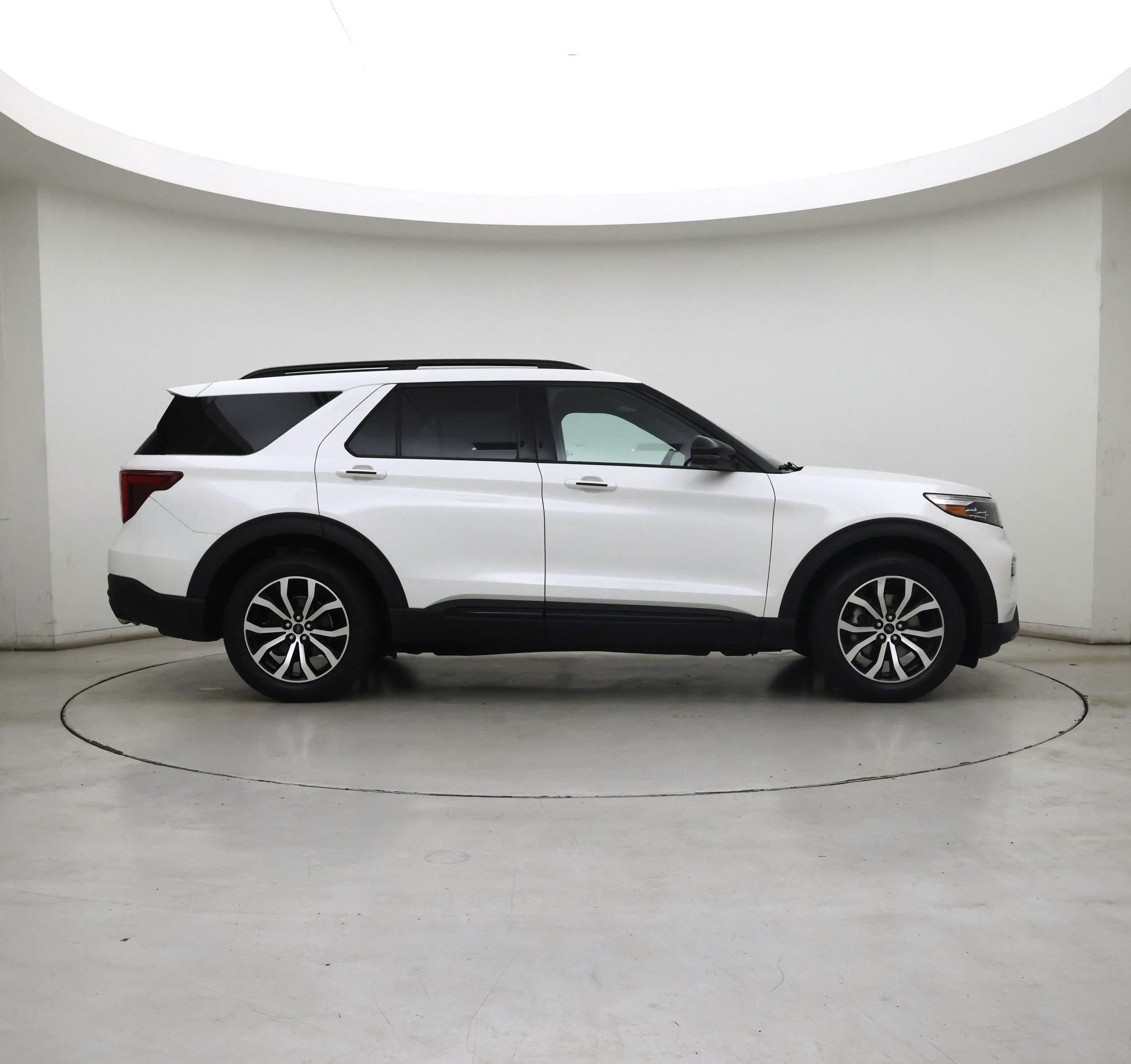 Thumbnail: 2020 Ford Explorer - 7