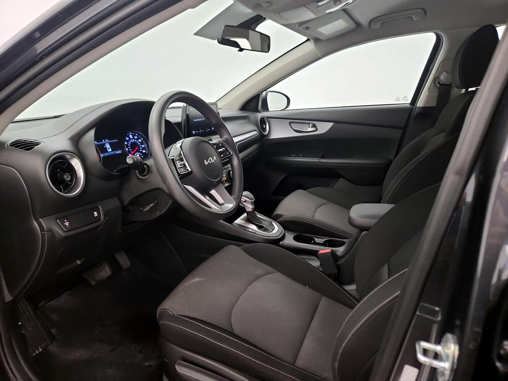 Thumbnail: 2022 Kia Forte - 11