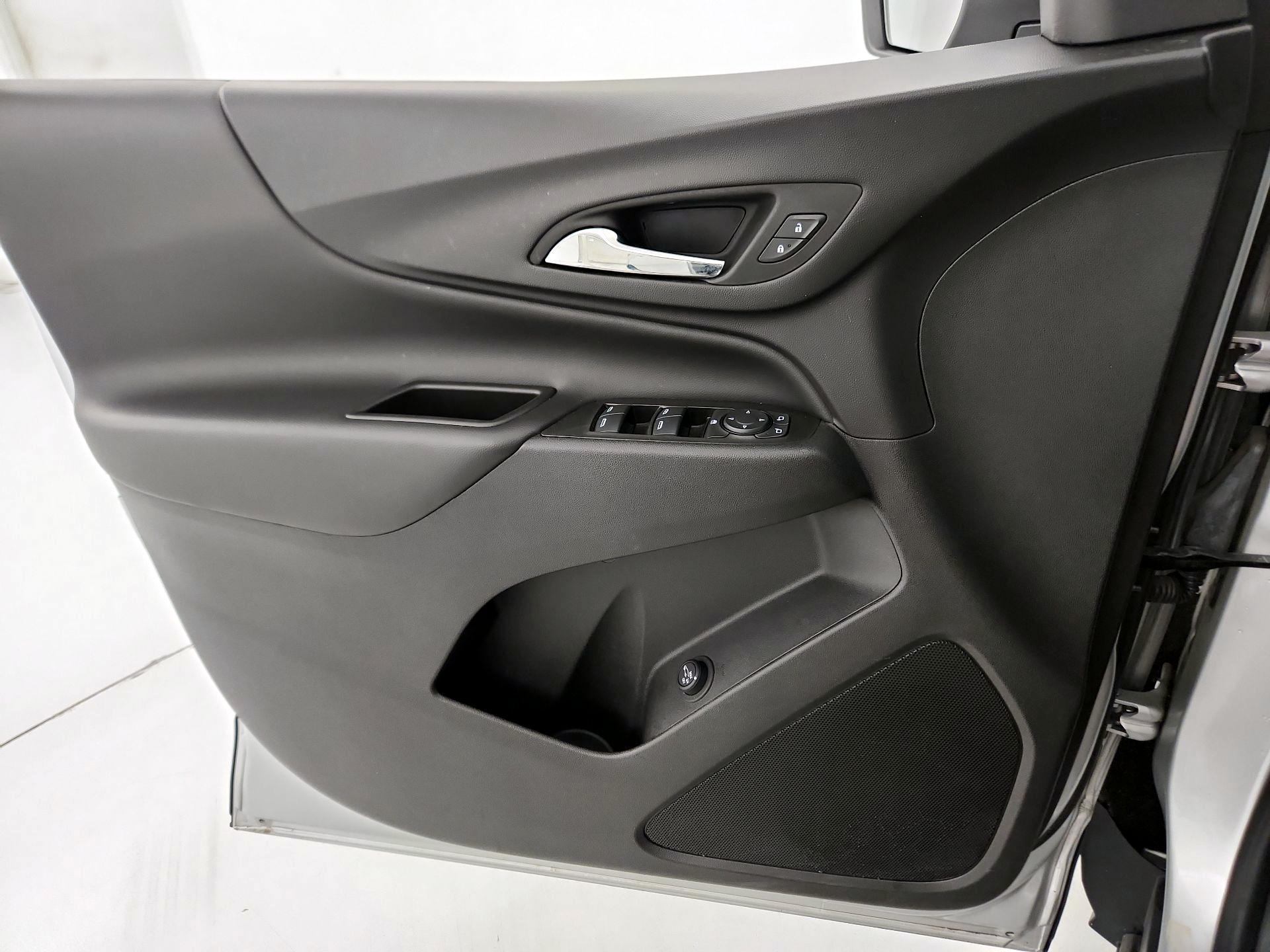 Thumbnail: 2022 Chevrolet Equinox - 12