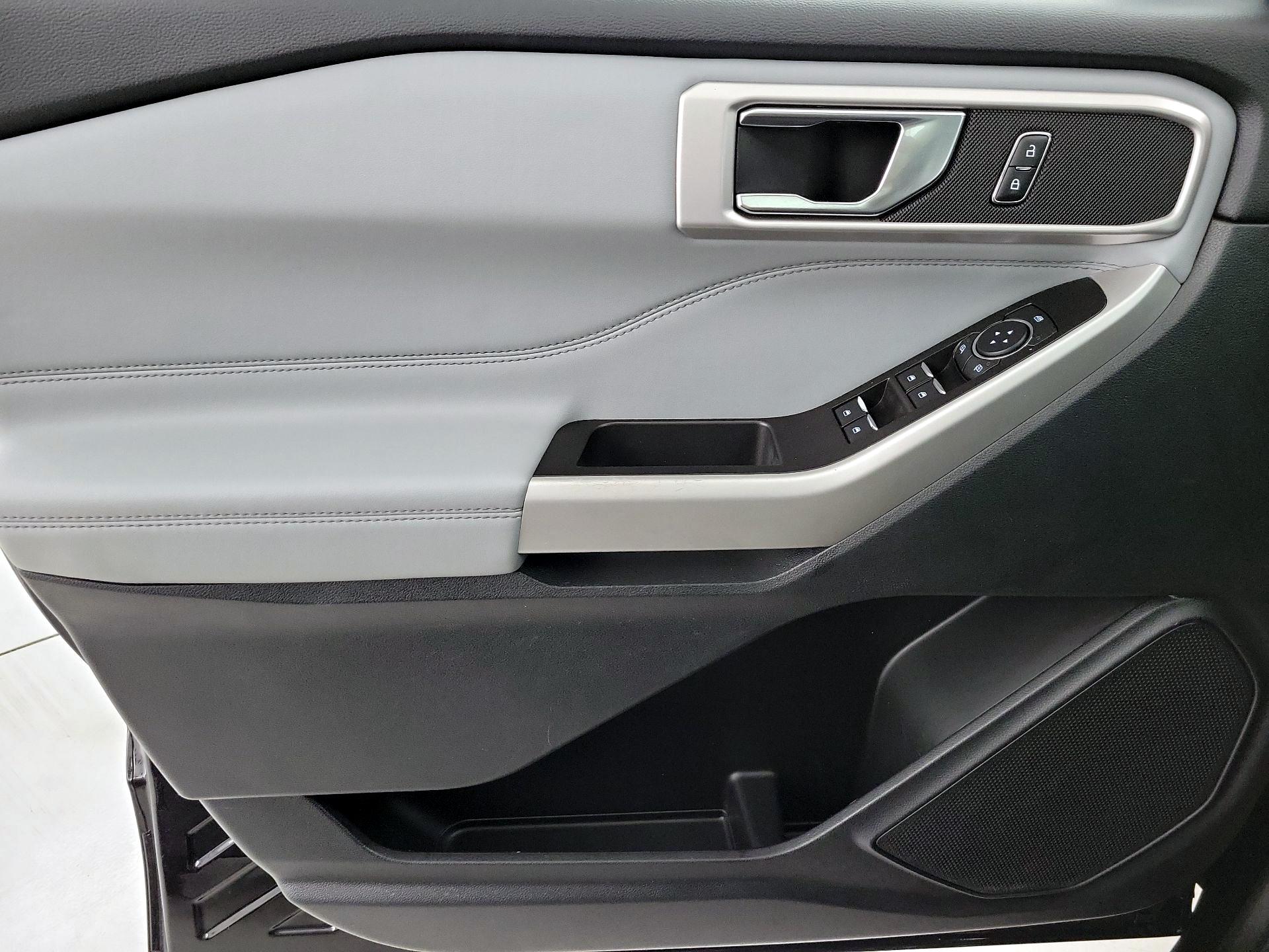 Thumbnail: 2022 Ford Explorer - 12