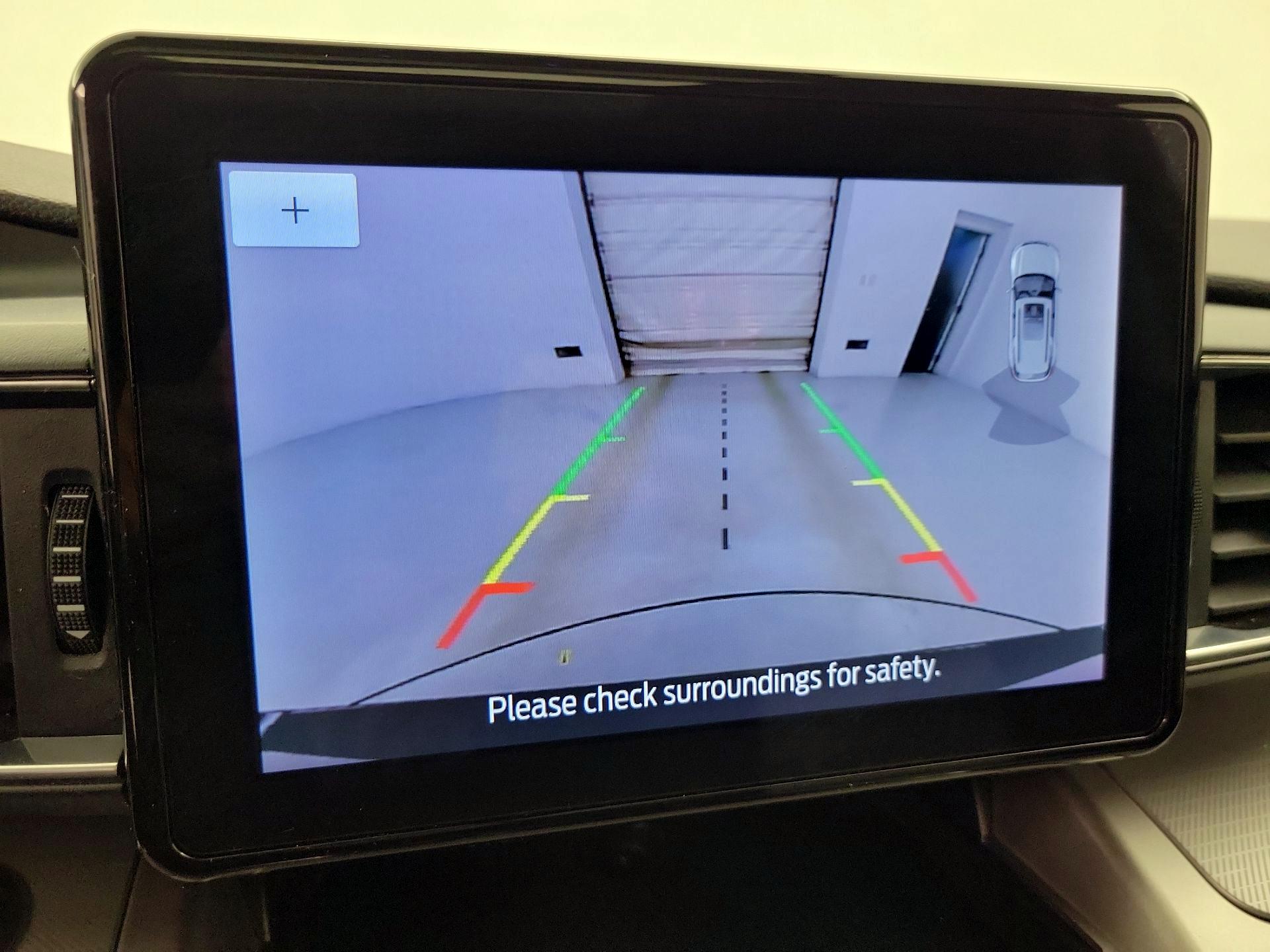 Thumbnail: 2022 Ford Explorer - 15