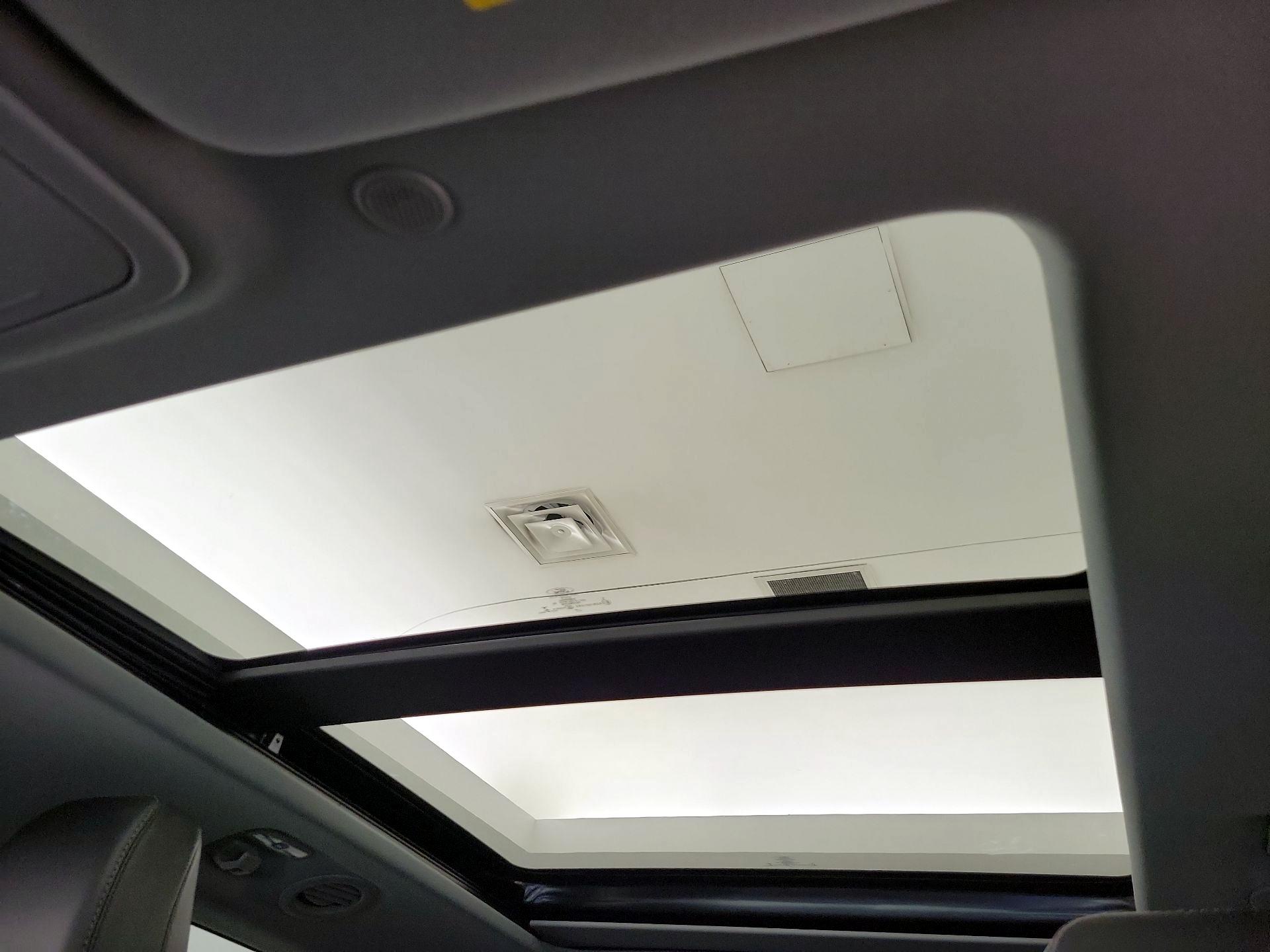 Thumbnail: 2022 Ford Explorer - 20