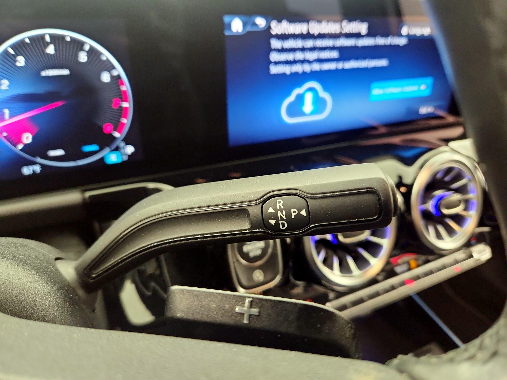 Thumbnail: 2025 Mercedes-Benz GLA - 17