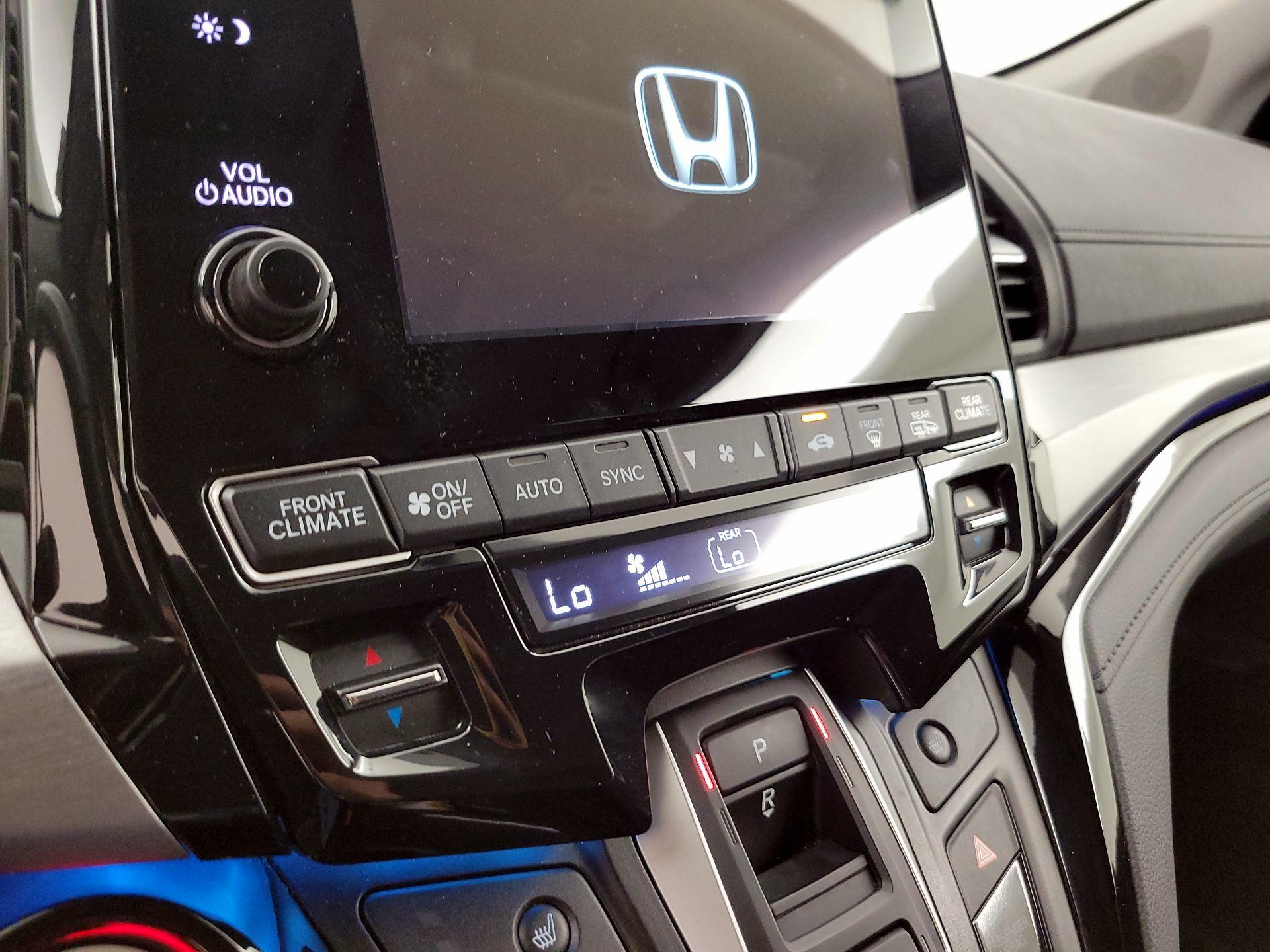 Thumbnail: 2023 Honda Odyssey - 17