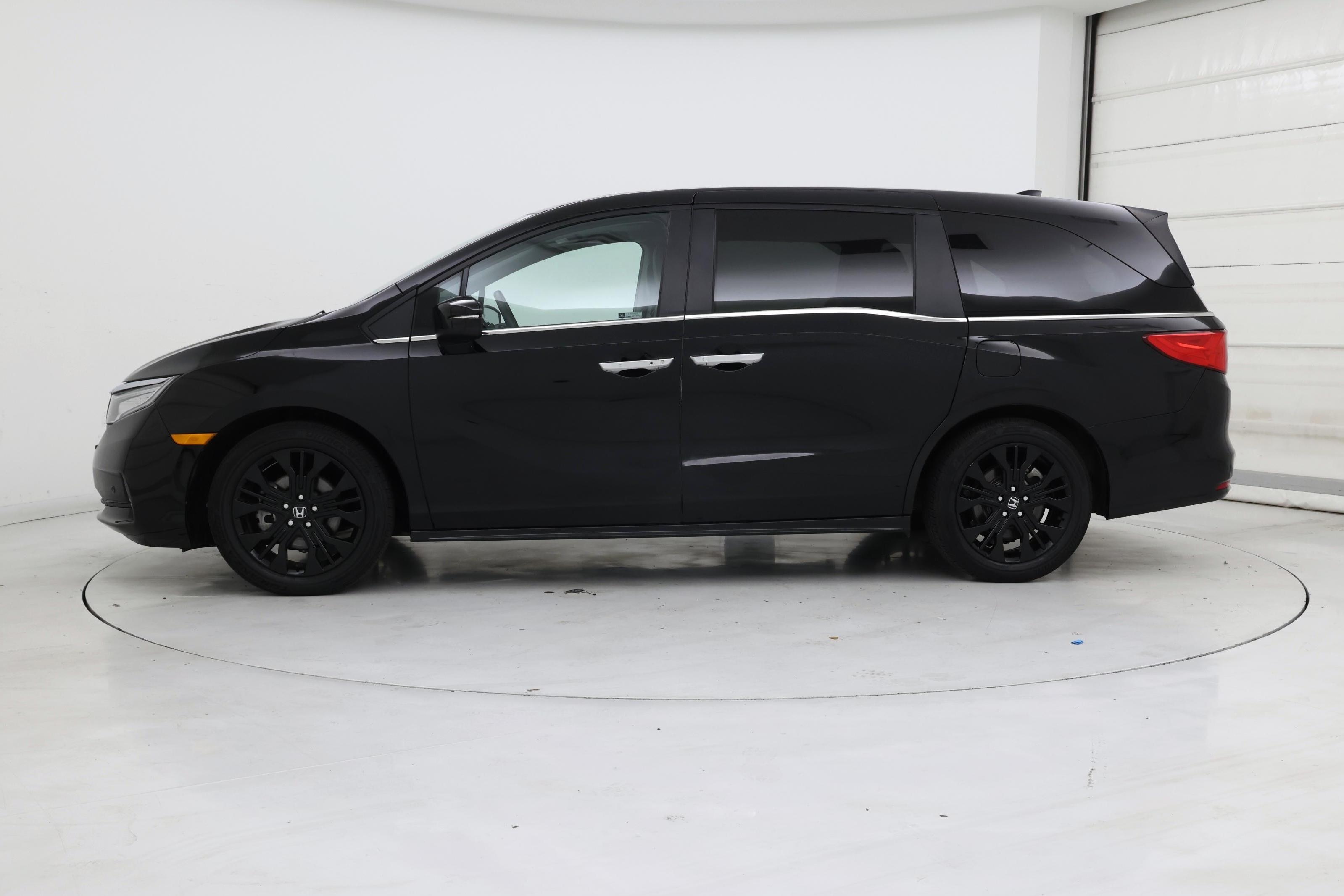 Thumbnail: 2023 Honda Odyssey - 3