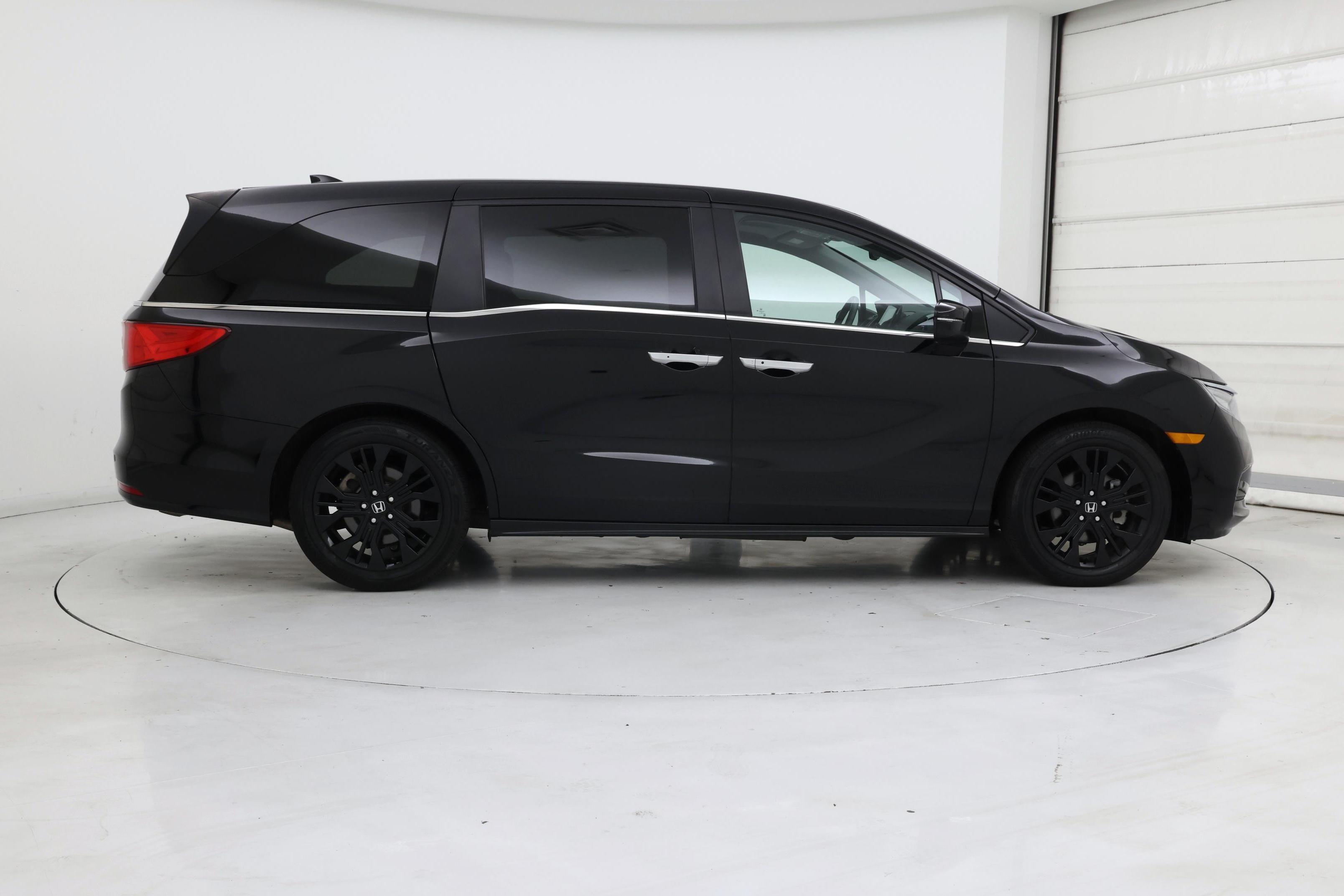 Thumbnail: 2023 Honda Odyssey - 7