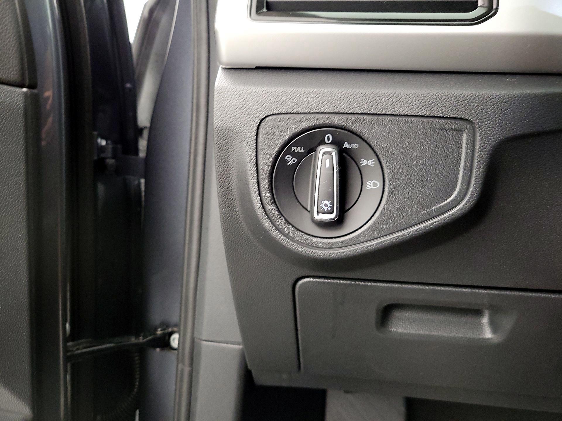 Thumbnail: 2022 Volkswagen Atlas - 13