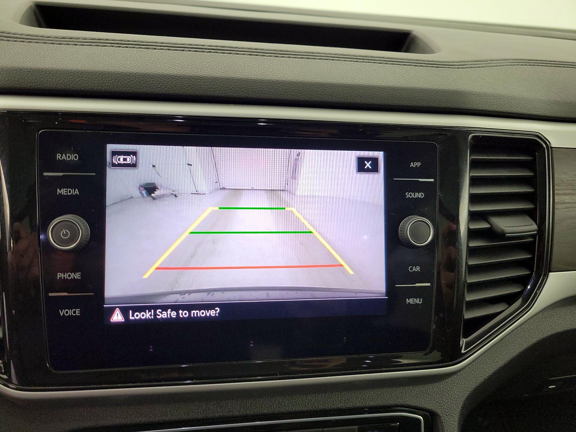 Thumbnail: 2022 Volkswagen Atlas - 14