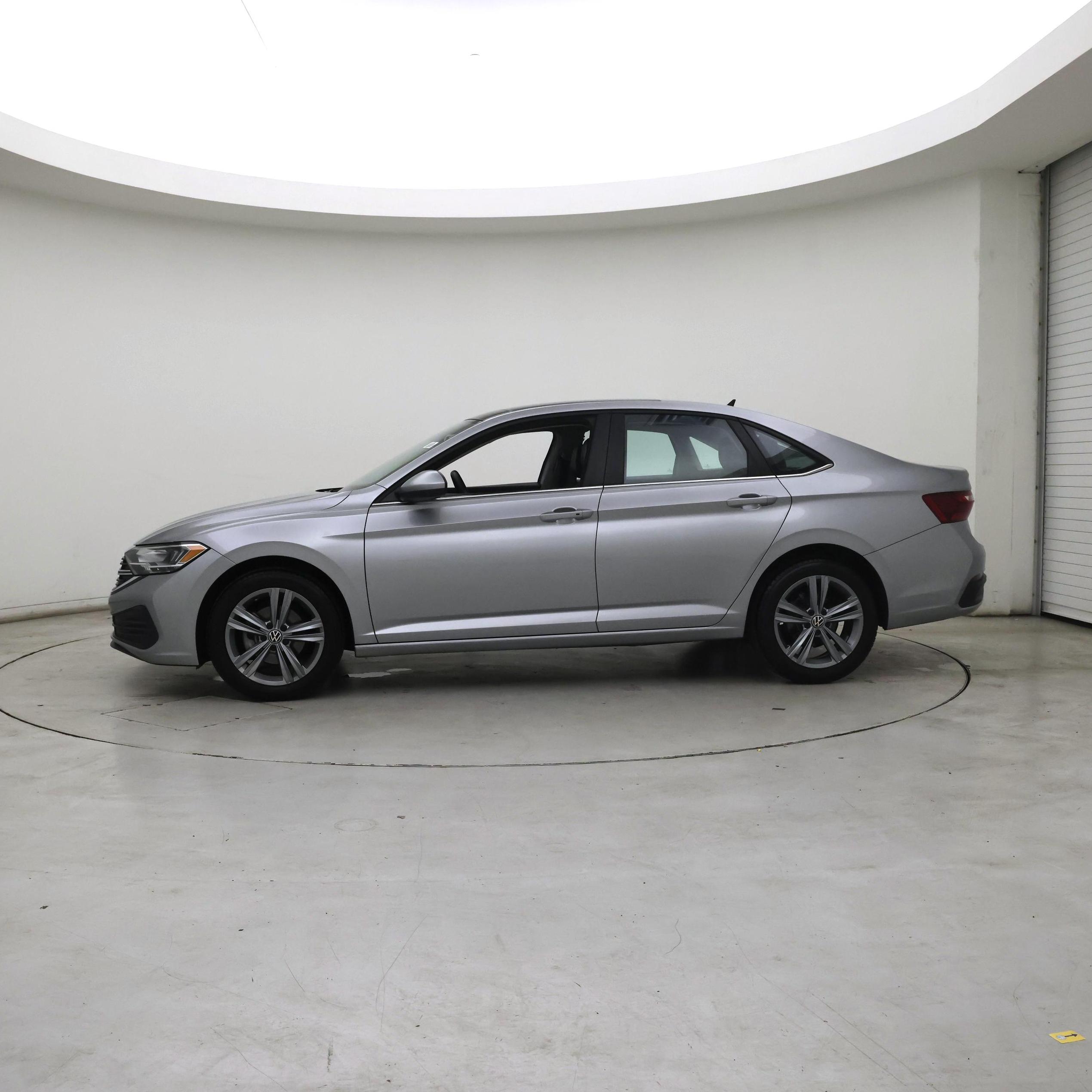 Thumbnail: 2024 Volkswagen Jetta - 3
