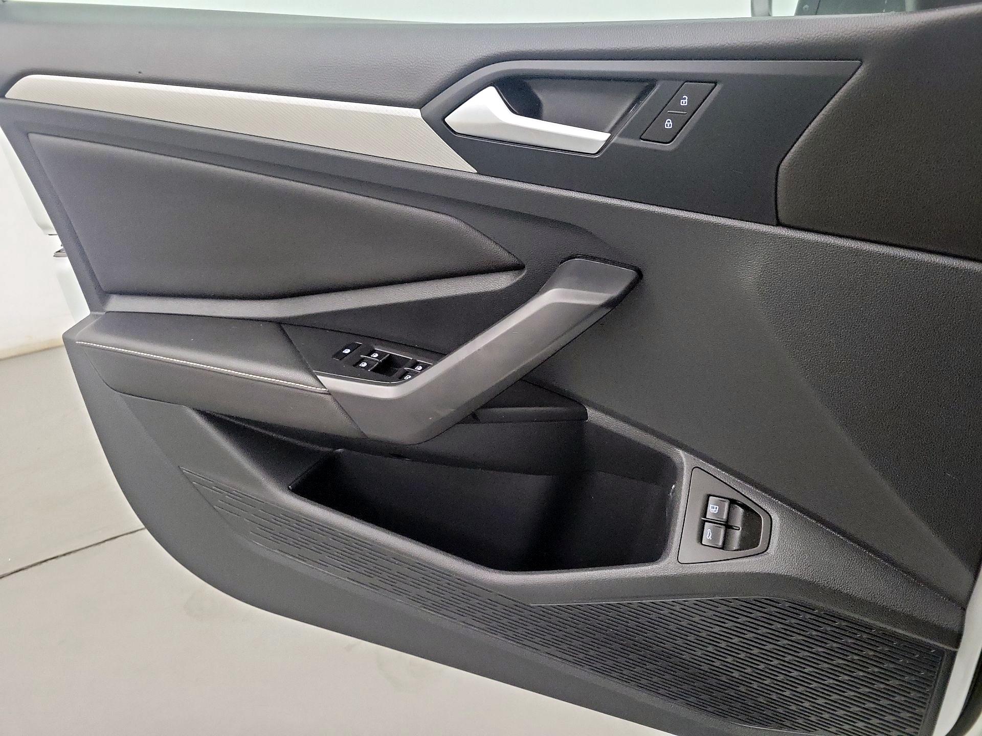 Thumbnail: 2024 Volkswagen Jetta - 12