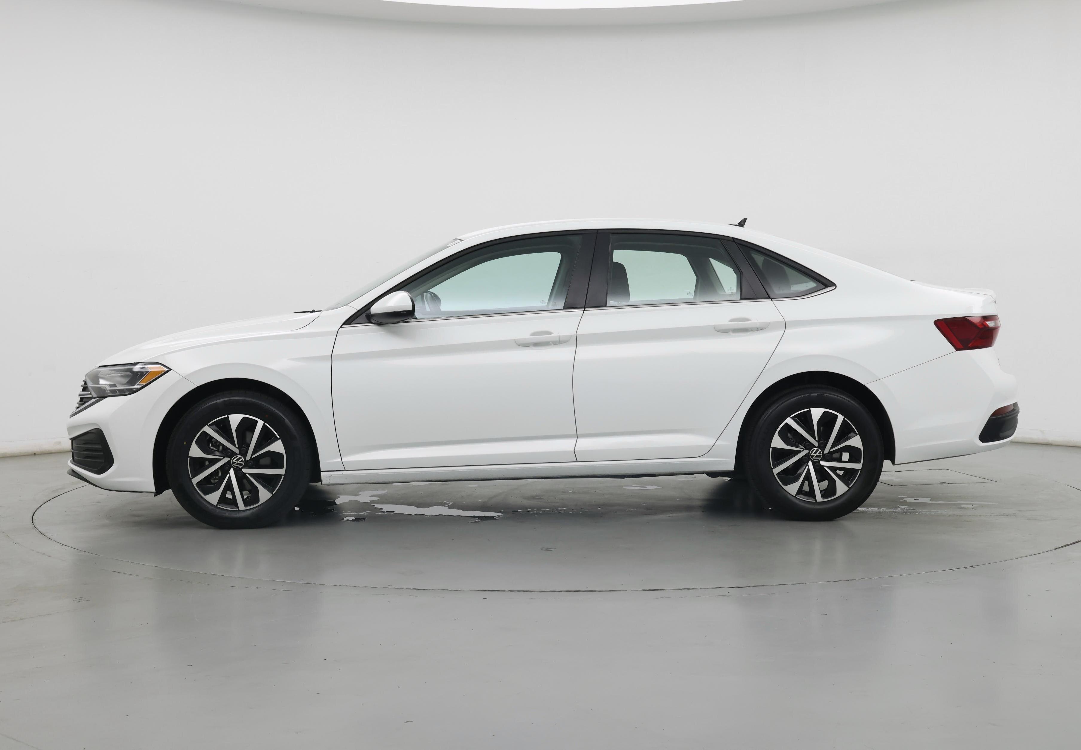 Thumbnail: 2024 Volkswagen Jetta - 3