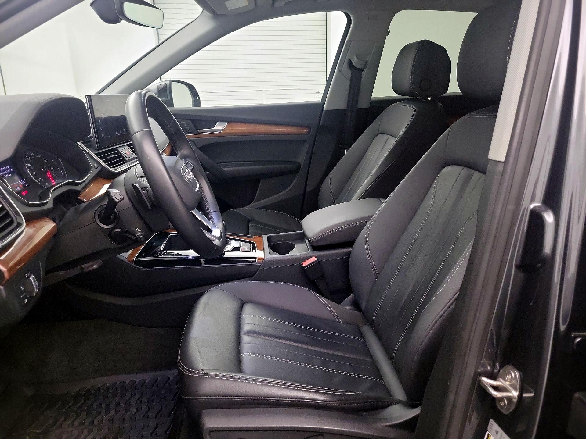 Thumbnail: 2023 Audi Q5 - 11