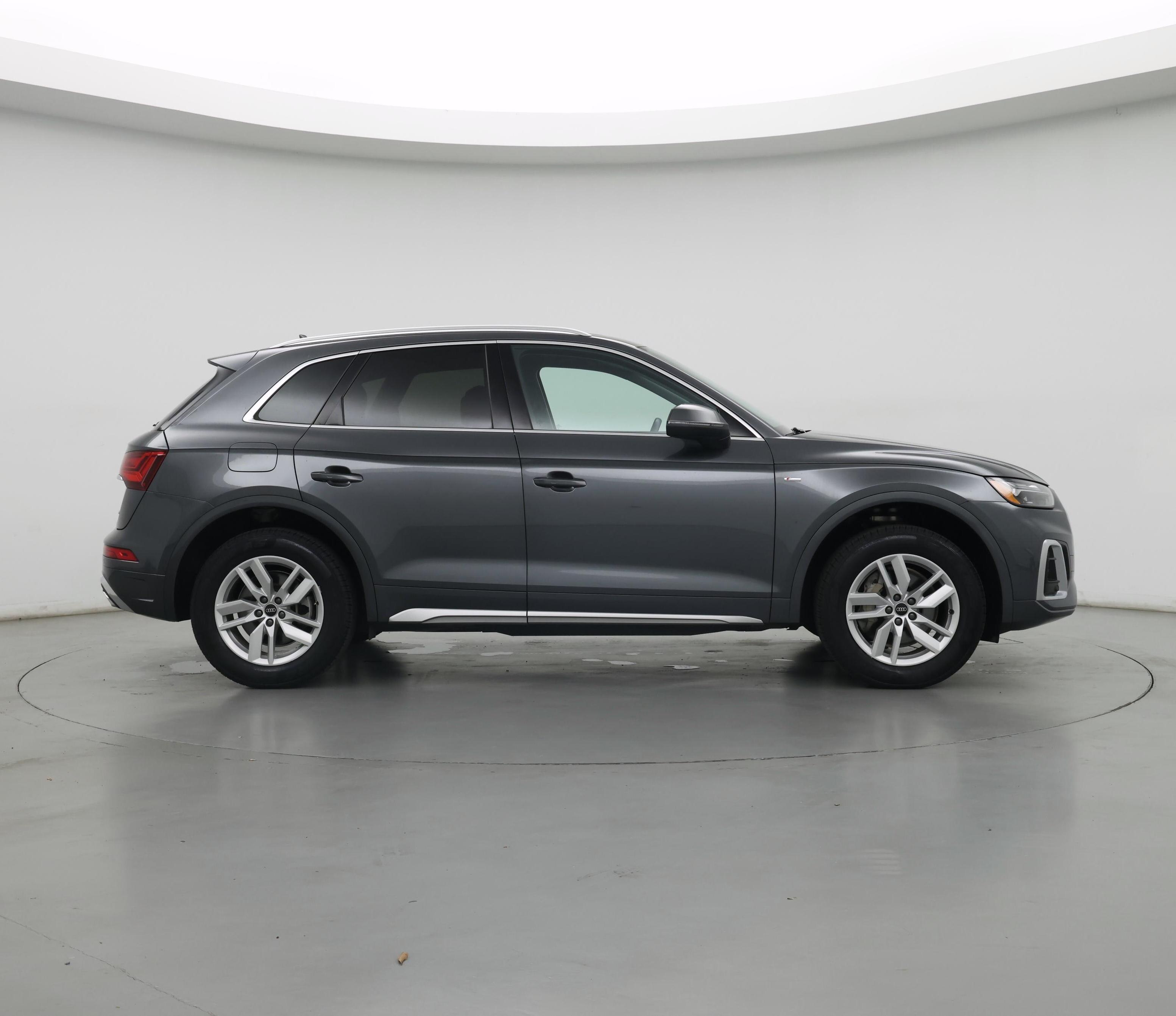 Thumbnail: 2023 Audi Q5 - 7