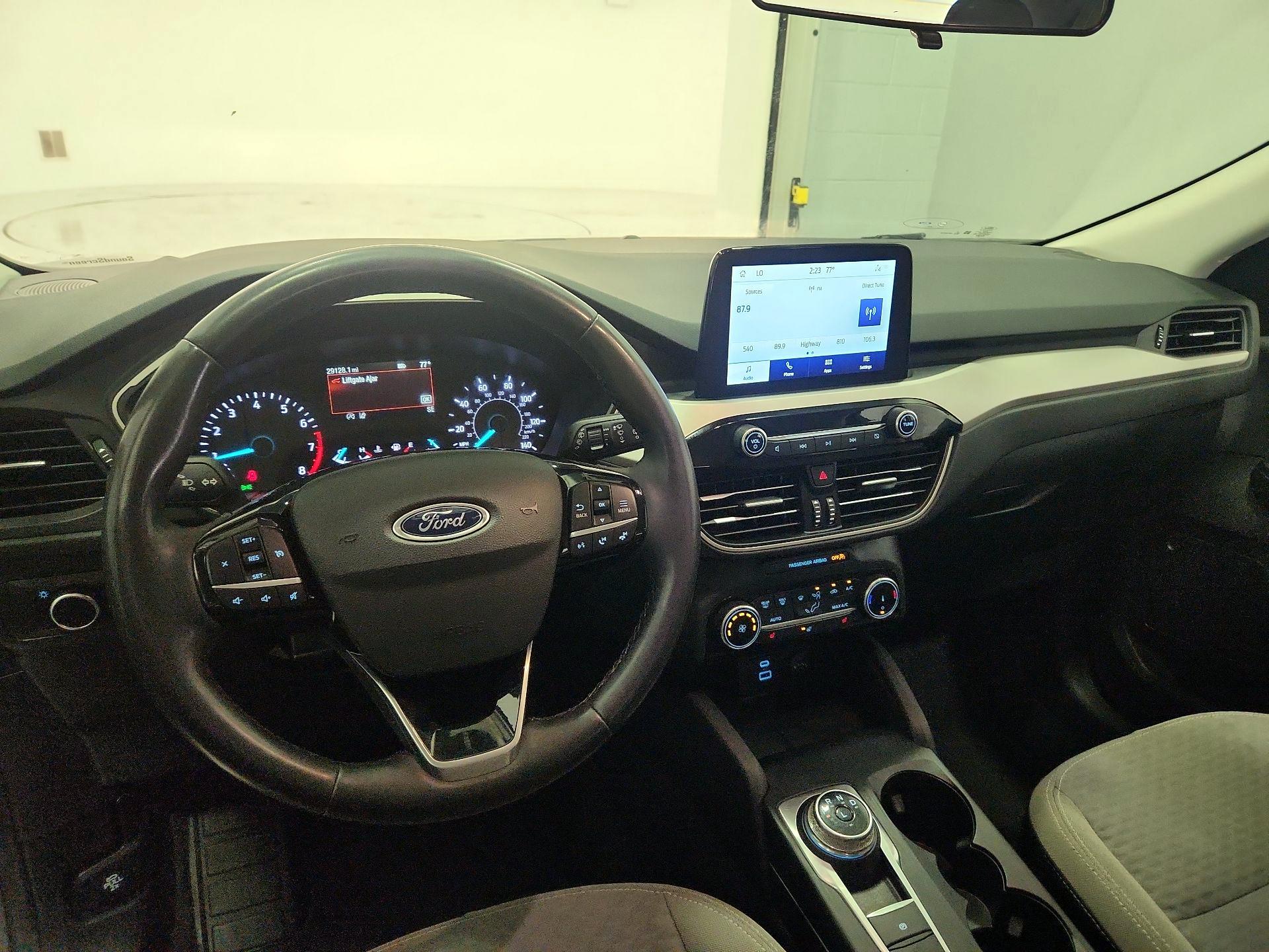 Thumbnail: 2022 Ford Escape - 9