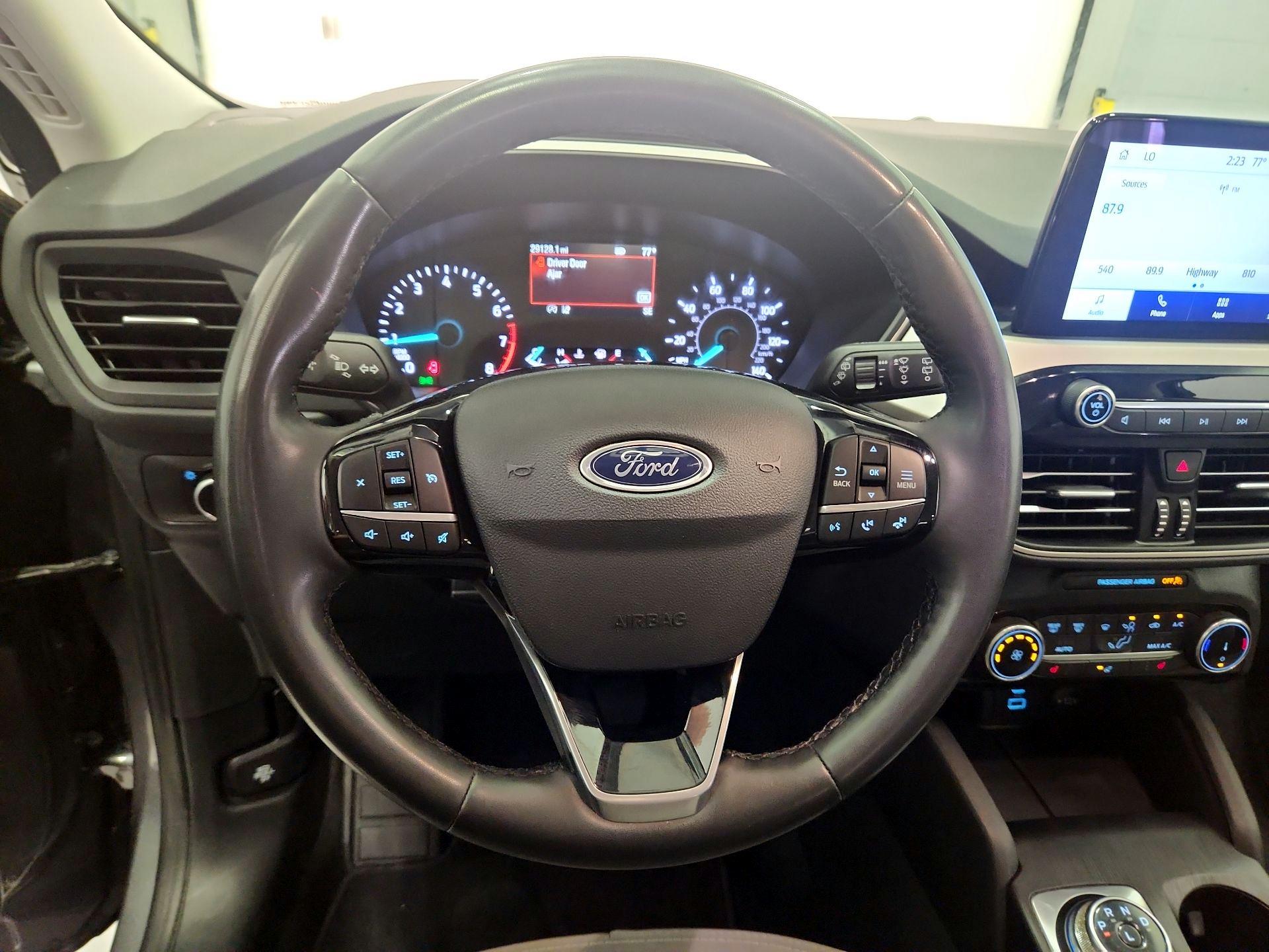 Thumbnail: 2022 Ford Escape - 10