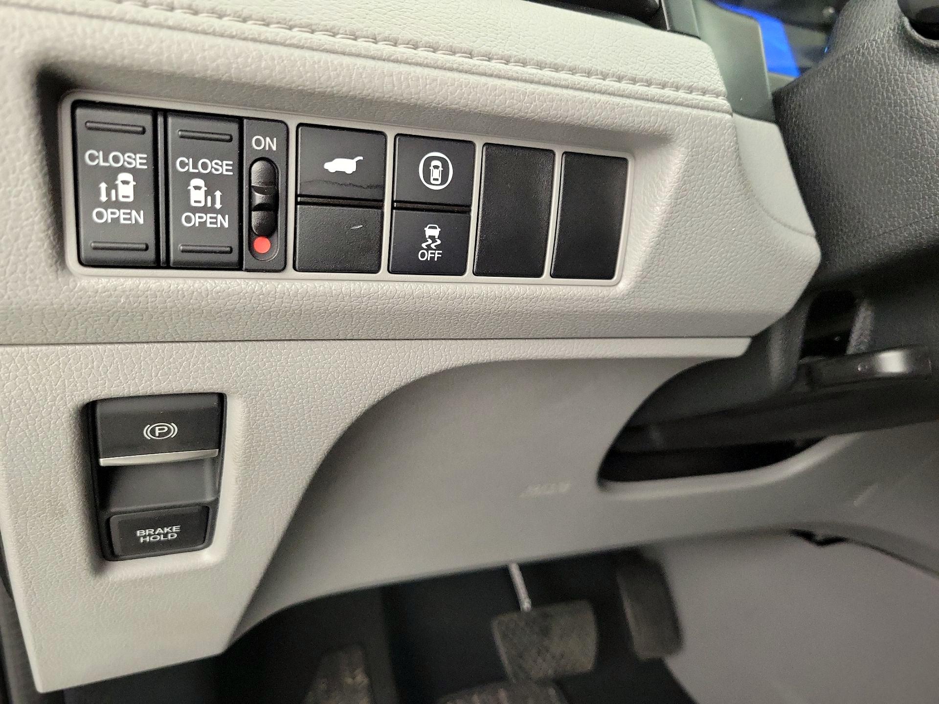 Thumbnail: 2024 Honda Odyssey - 13