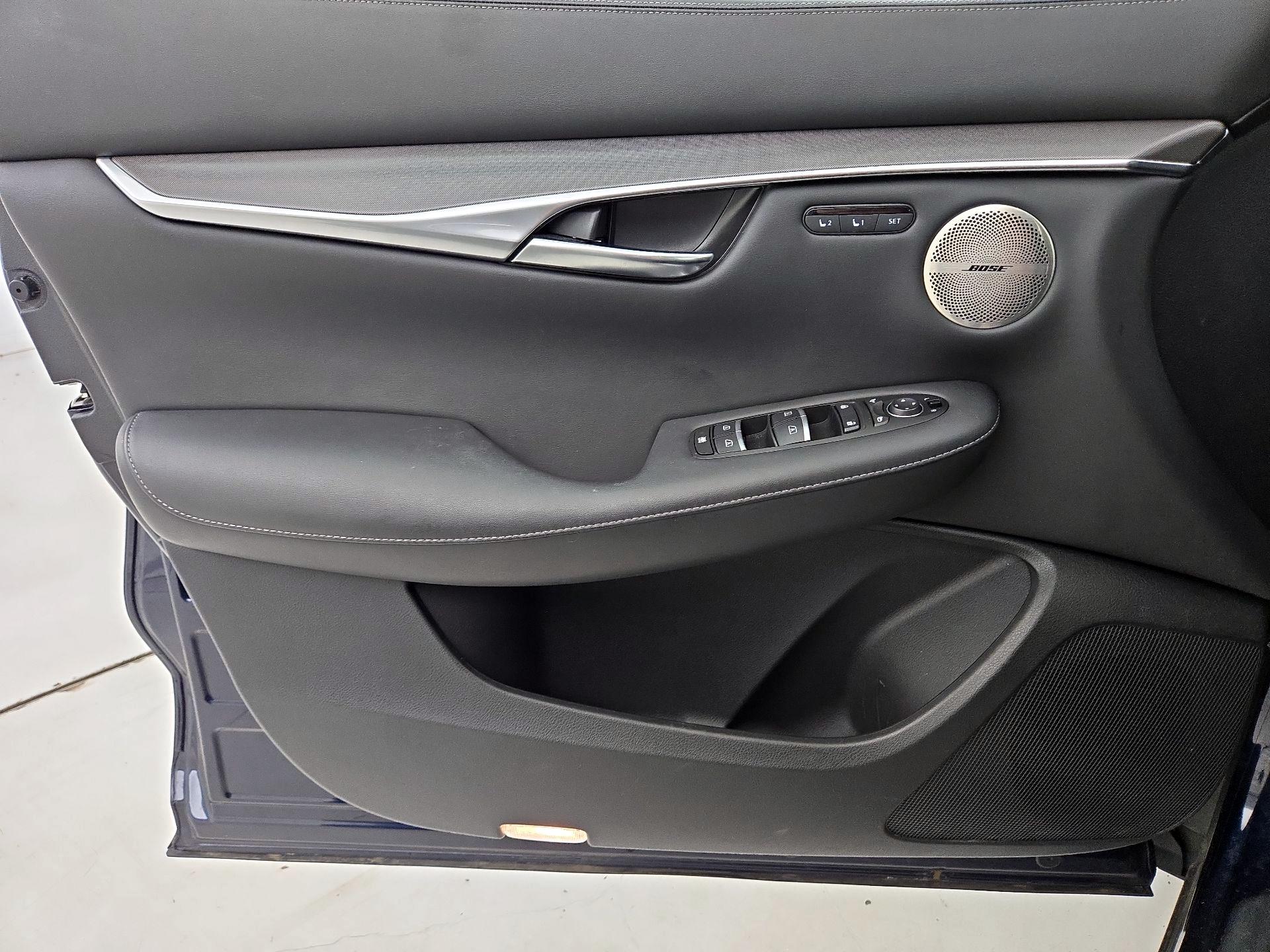 Thumbnail: 2023 INFINITI QX50 - 12