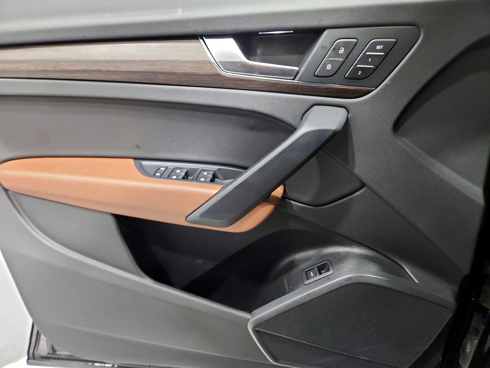 Thumbnail: 2023 Audi Q5 - 12