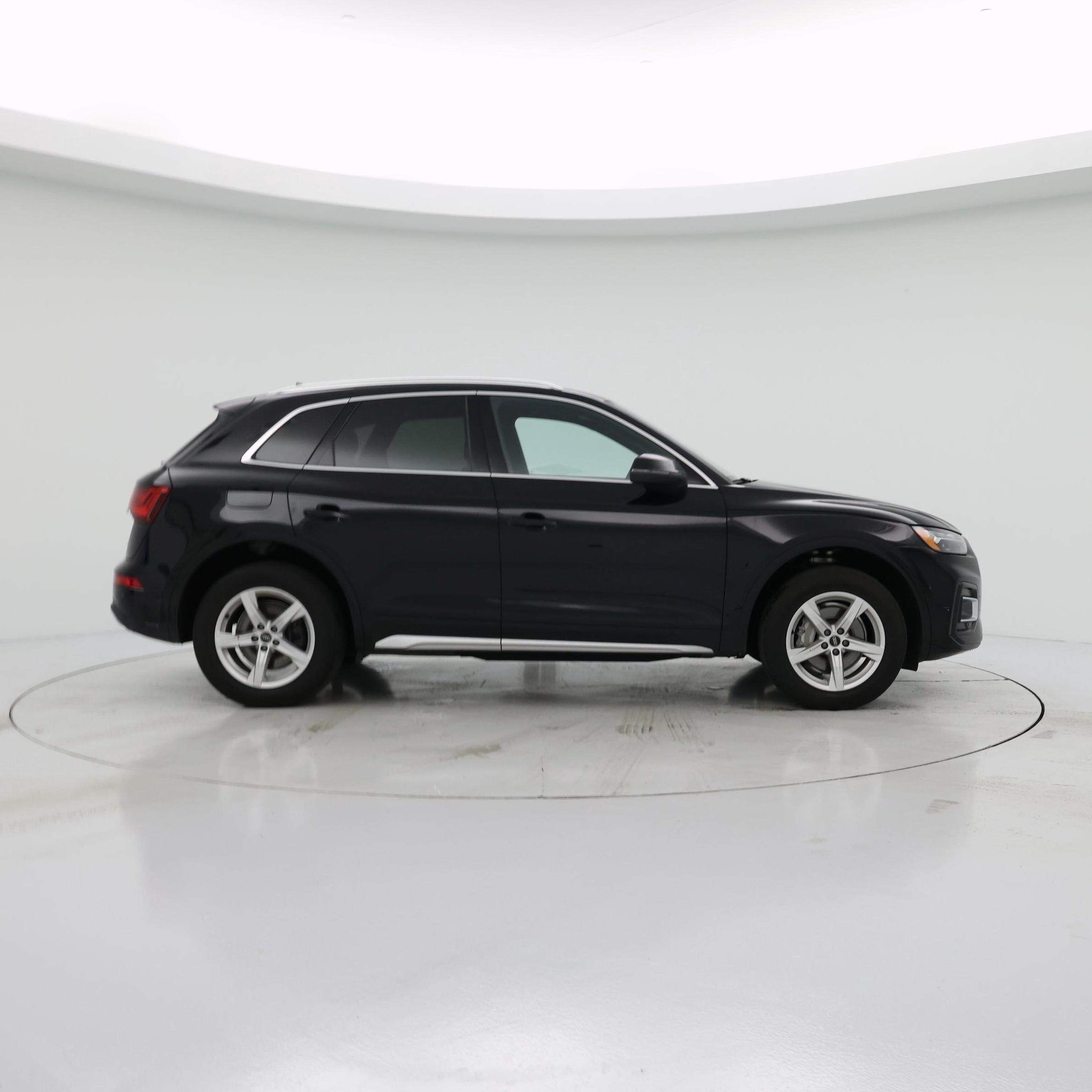 Thumbnail: 2023 Audi Q5 - 7