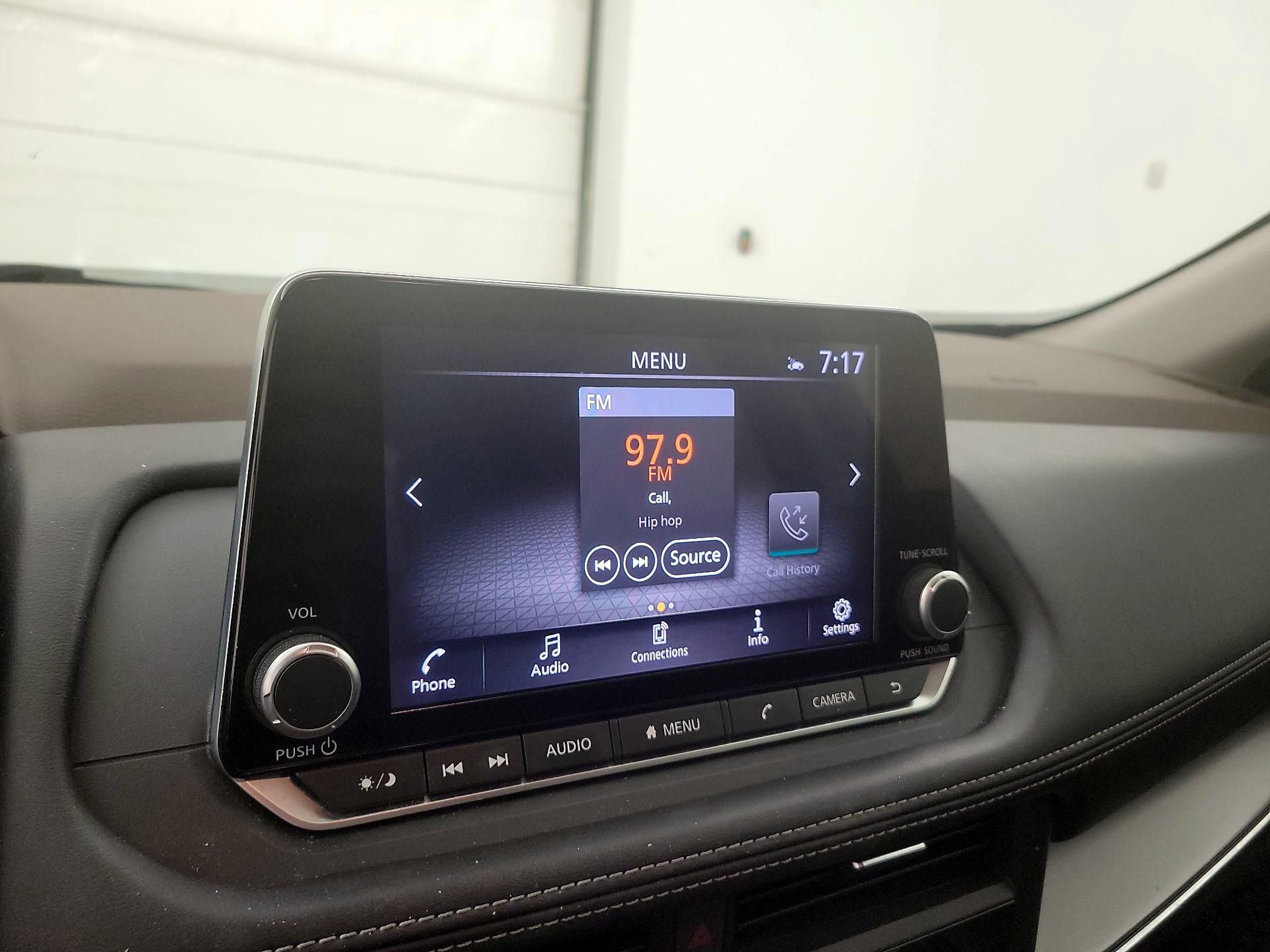 Thumbnail: 2023 Nissan Rogue - 15