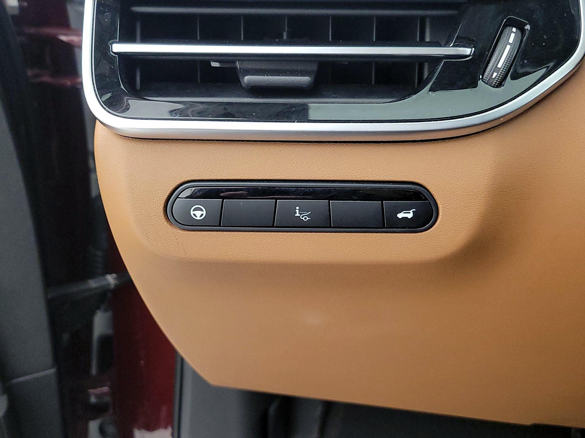 Thumbnail: 2022 INFINITI QX60 - 13