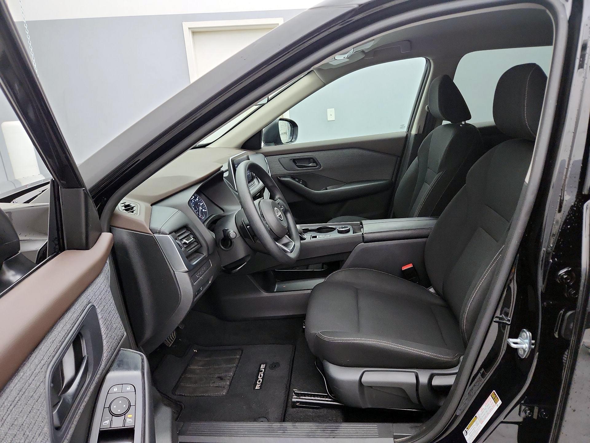 Thumbnail: 2023 Nissan Rogue - 11