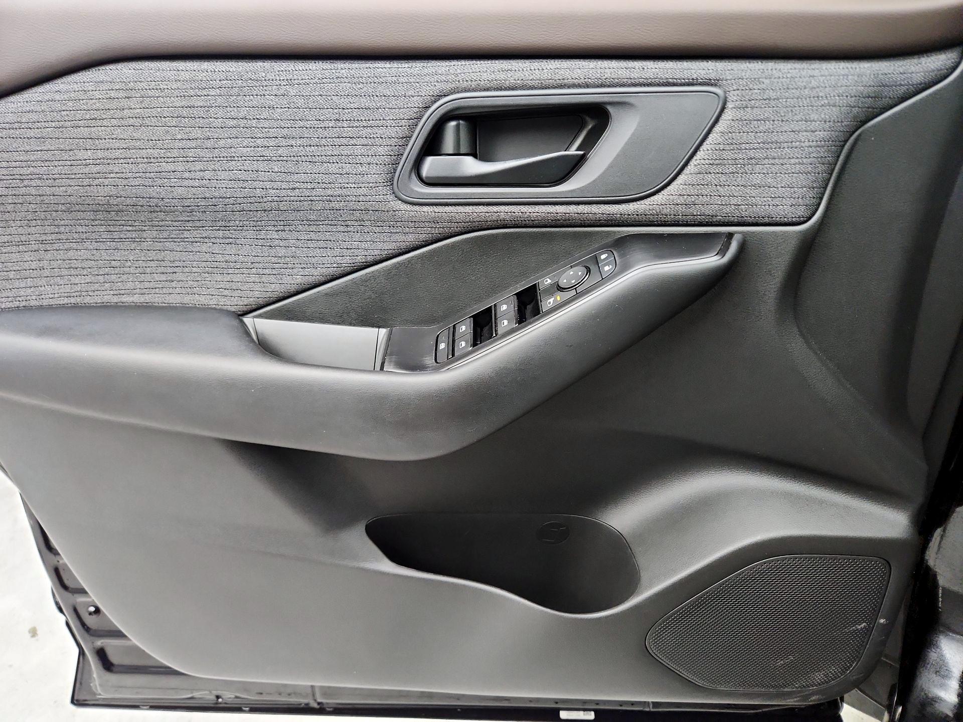 Thumbnail: 2023 Nissan Rogue - 12