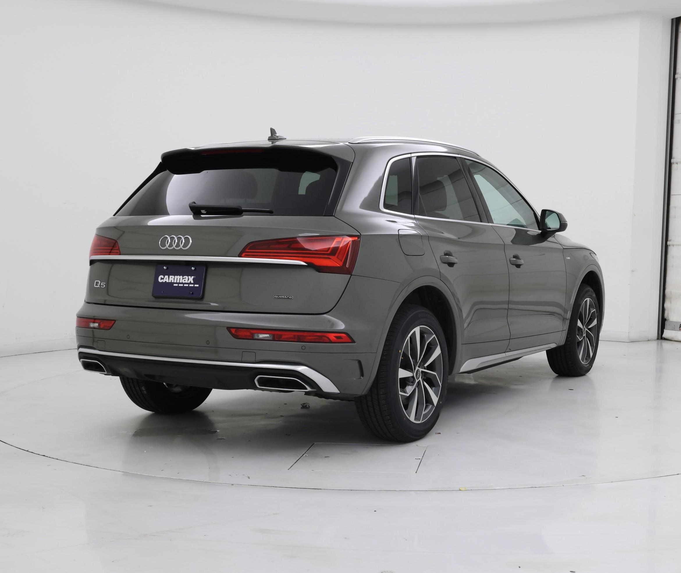 Thumbnail: 2023 Audi Q5 - 8