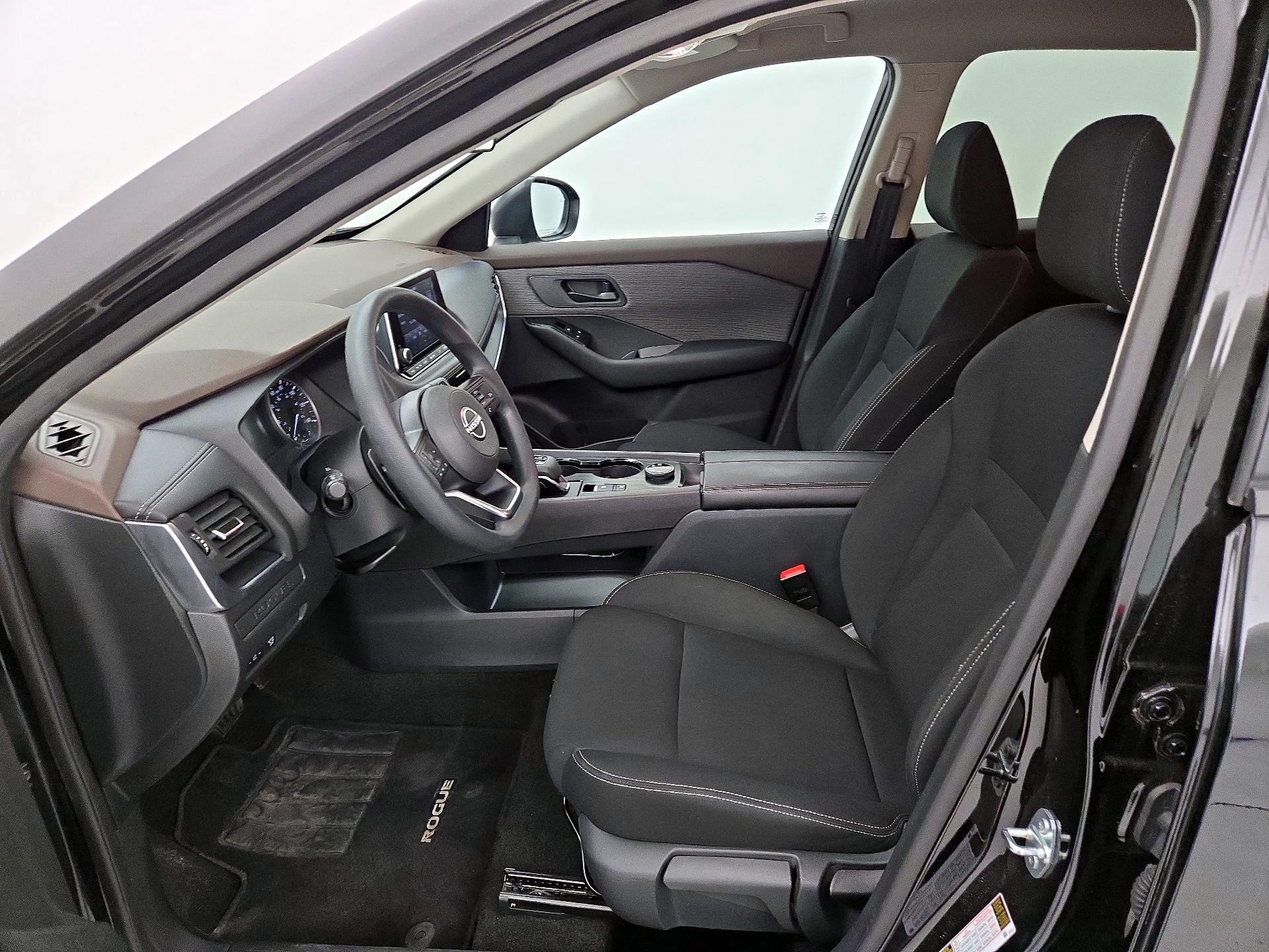 Thumbnail: 2023 Nissan Rogue - 11