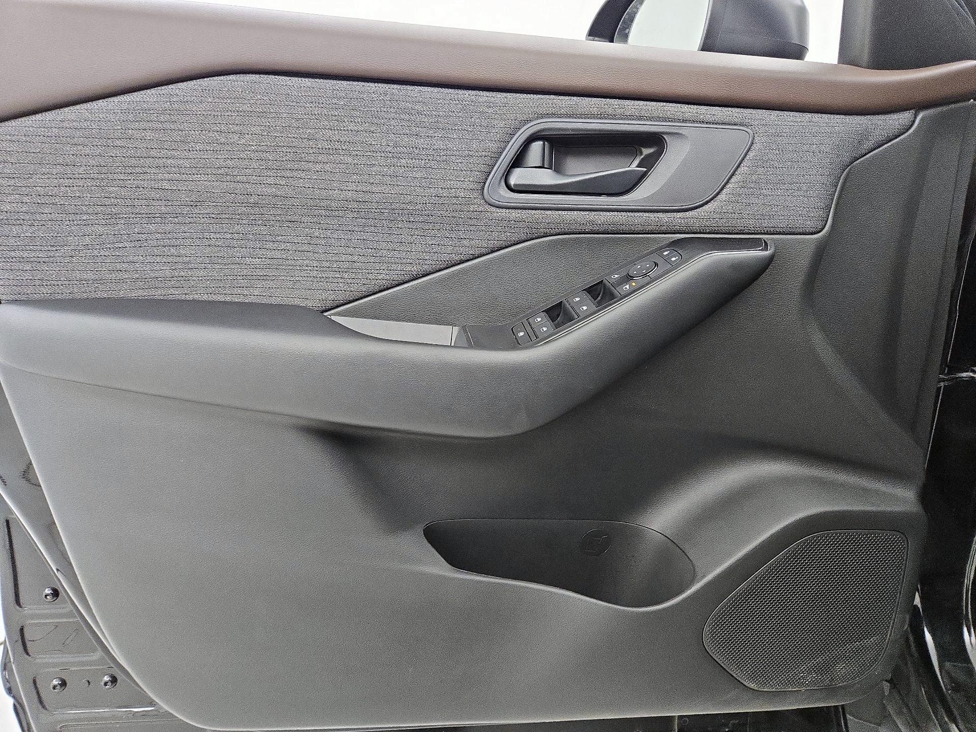 Thumbnail: 2023 Nissan Rogue - 12