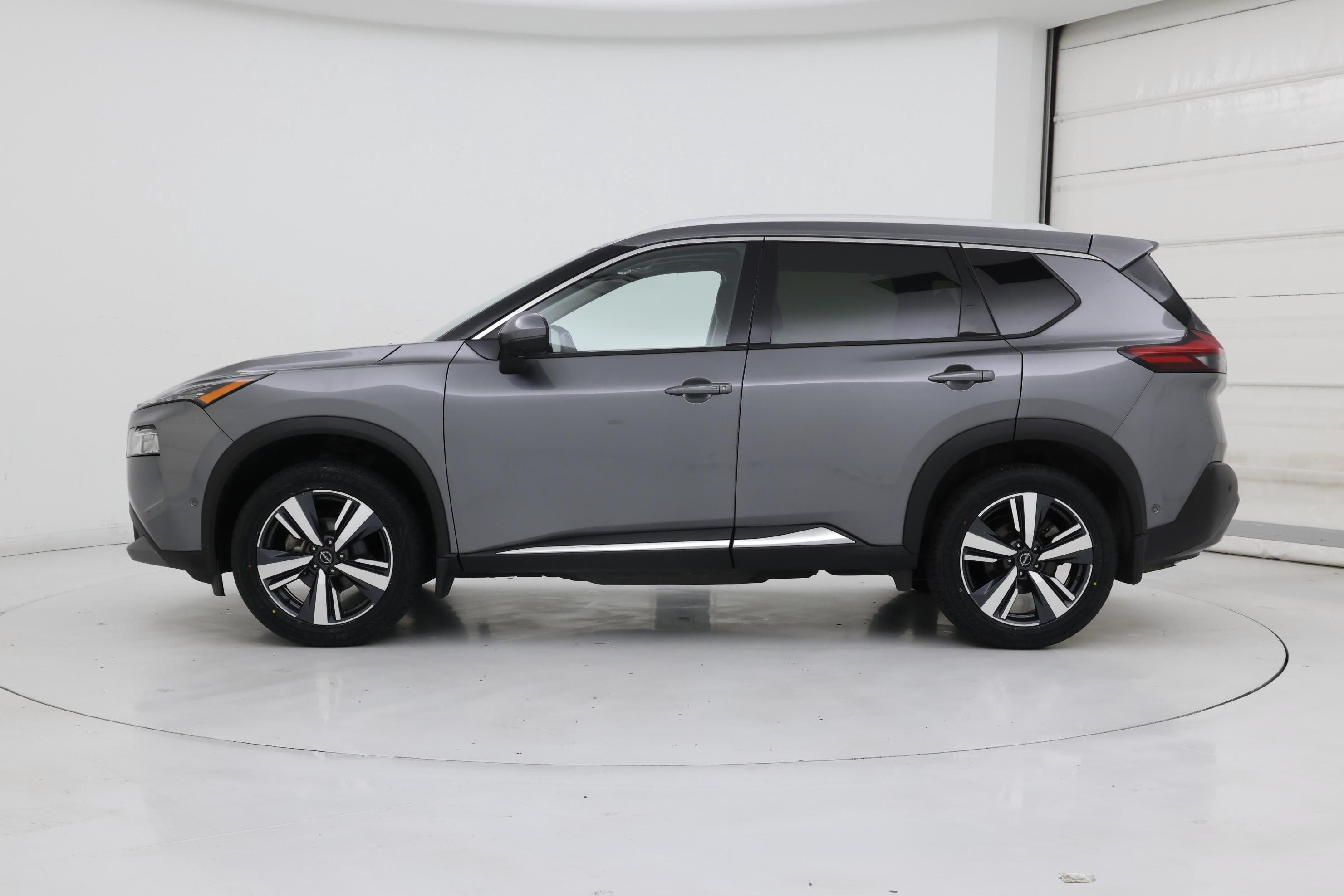 Thumbnail: 2023 Nissan Rogue - 3