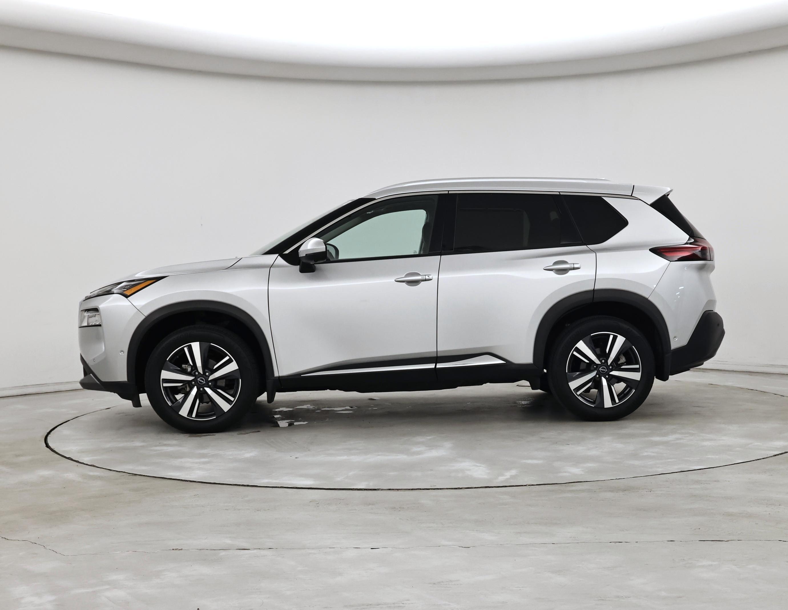 Thumbnail: 2023 Nissan Rogue - 3