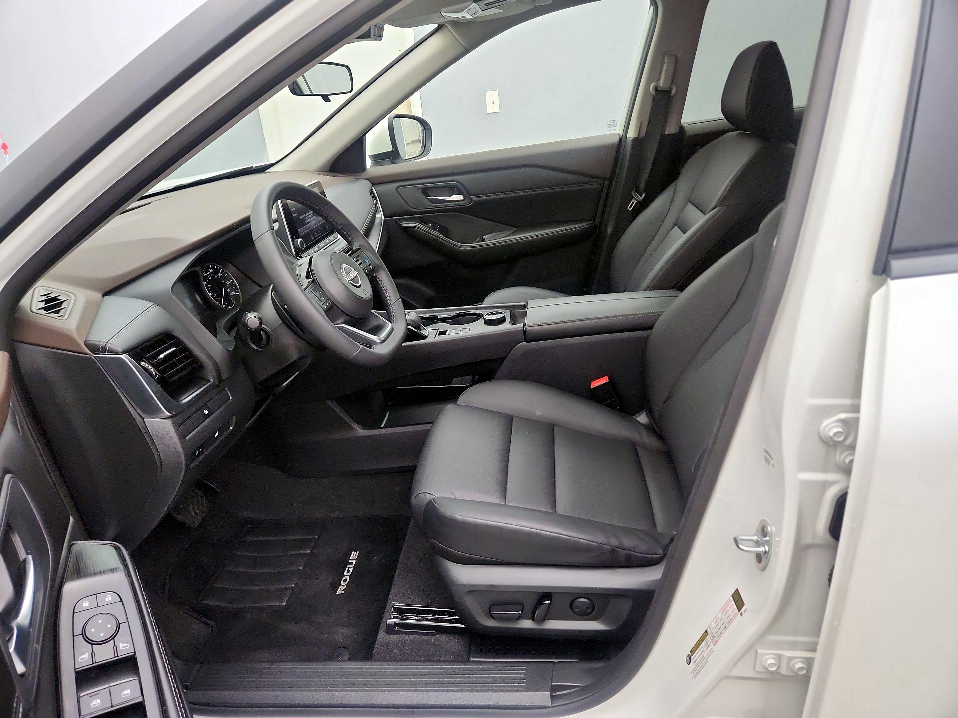 Thumbnail: 2023 Nissan Rogue - 11