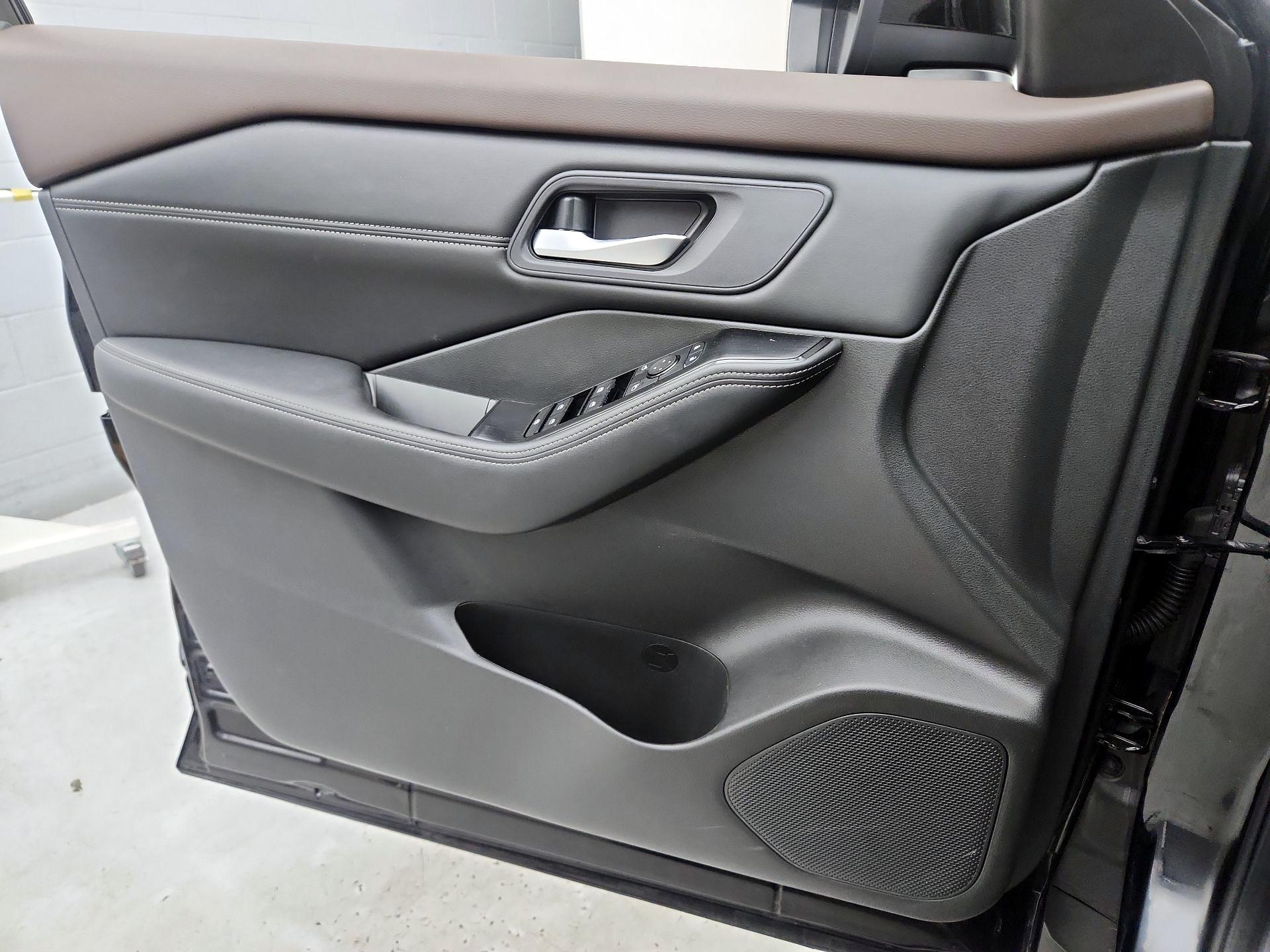 Thumbnail: 2023 Nissan Rogue - 12