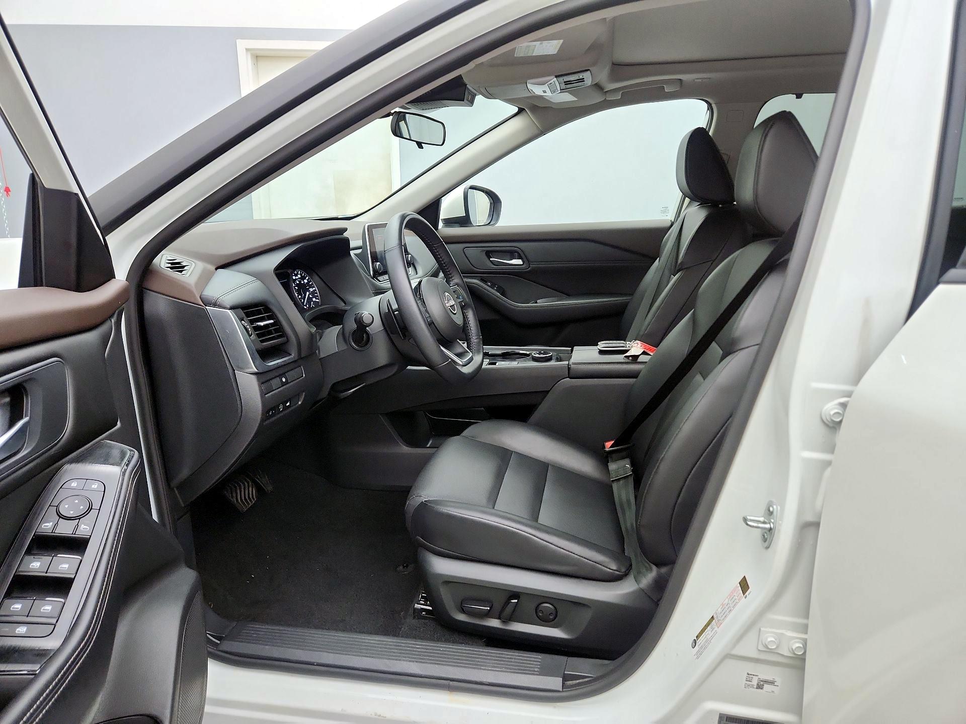 Thumbnail: 2023 Nissan Rogue - 11