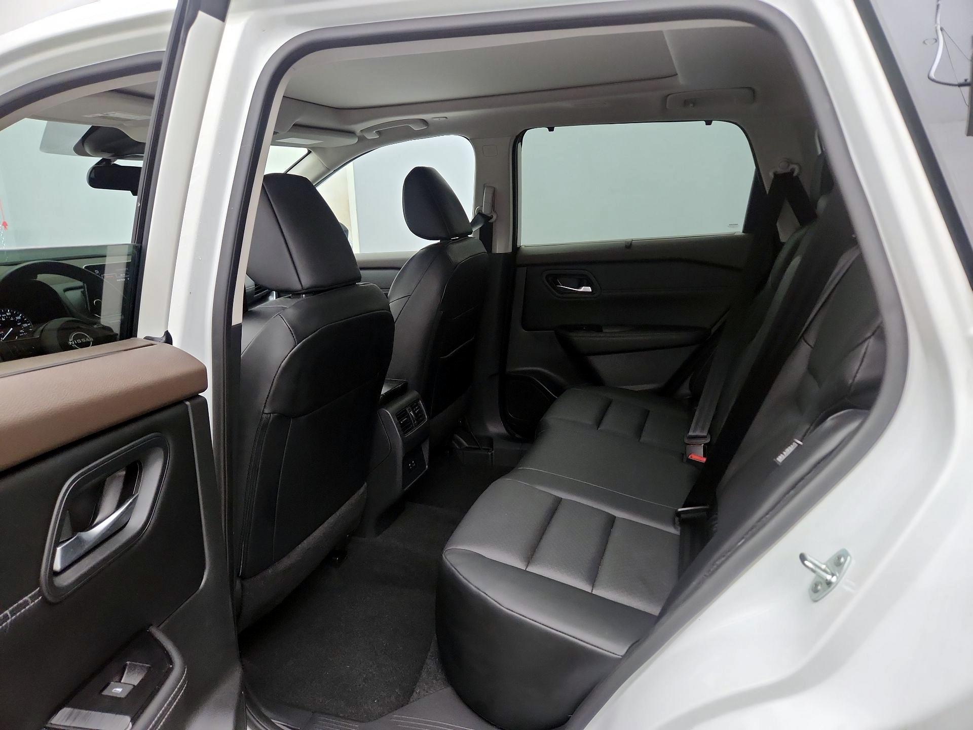 Thumbnail: 2023 Nissan Rogue - 20