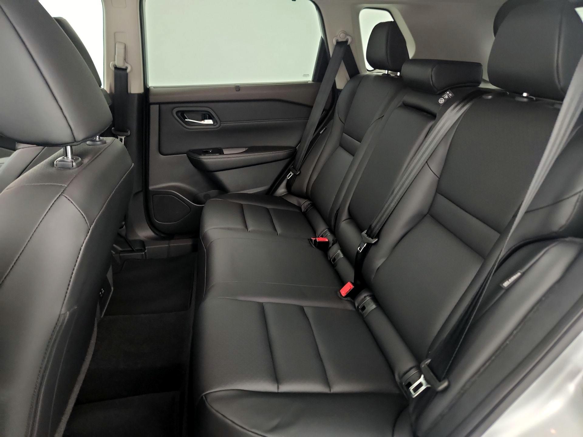 Thumbnail: 2023 Nissan Rogue - 20