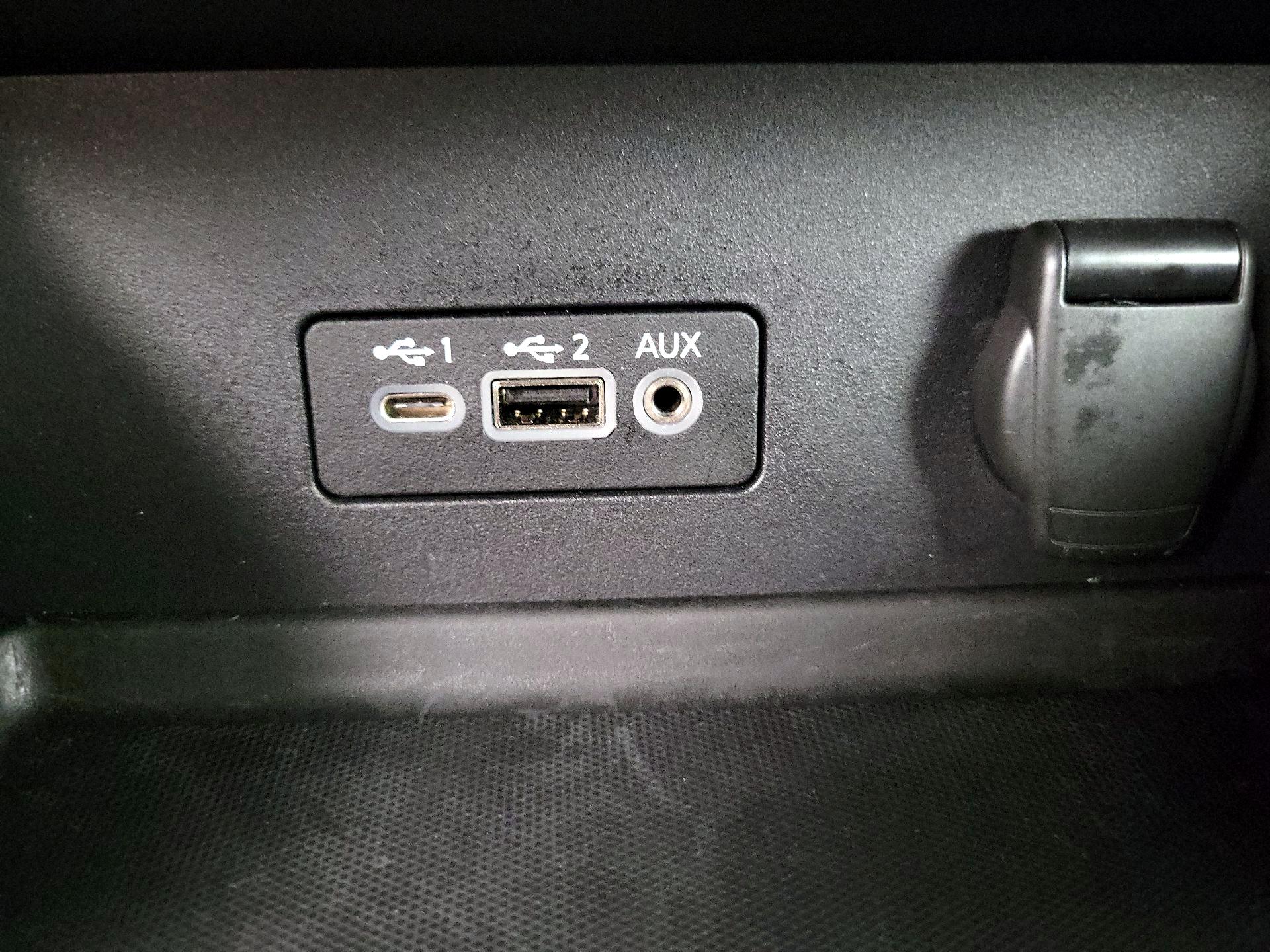 Thumbnail: 2023 Nissan Sentra - 17