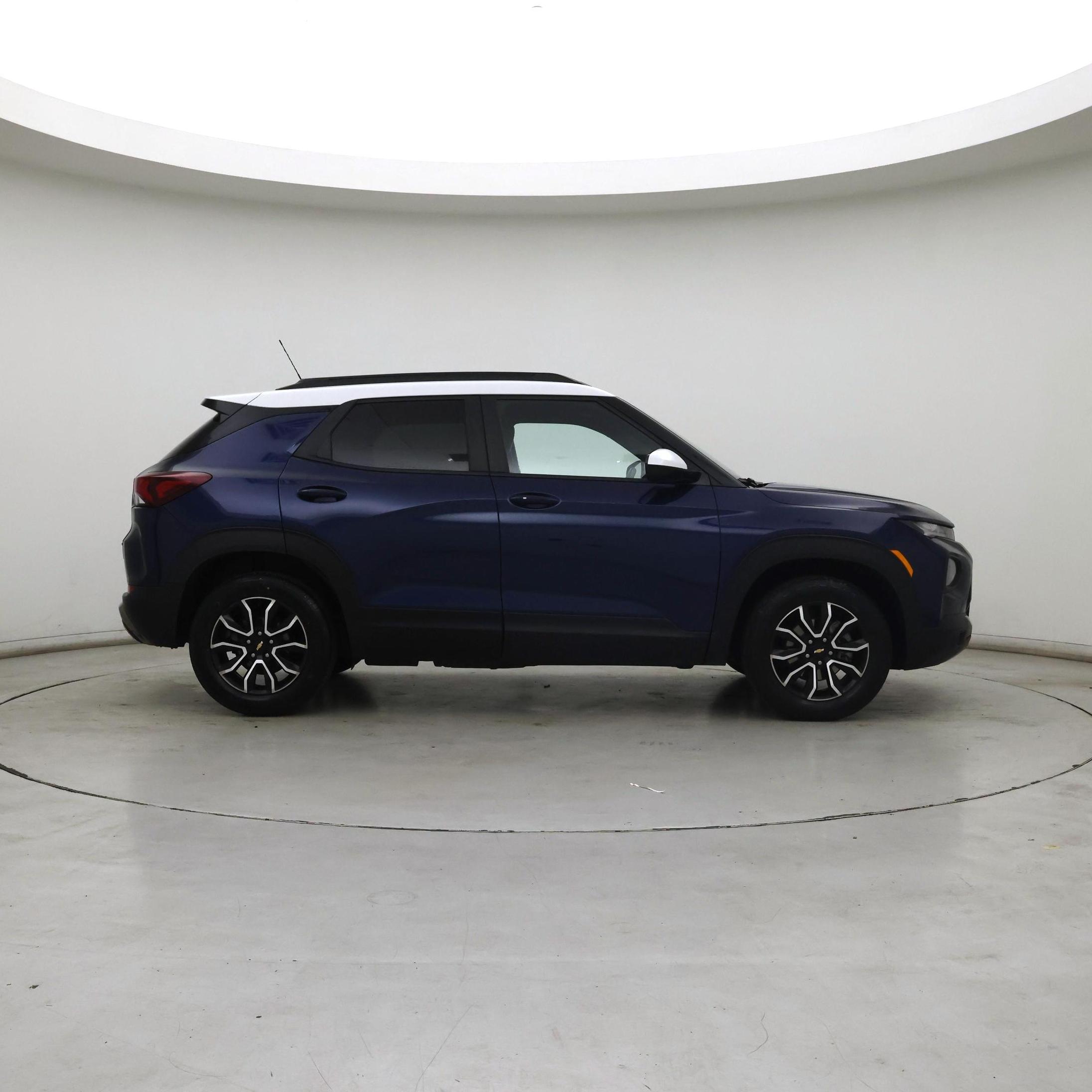Thumbnail: 2023 Chevrolet TrailBlazer - 7