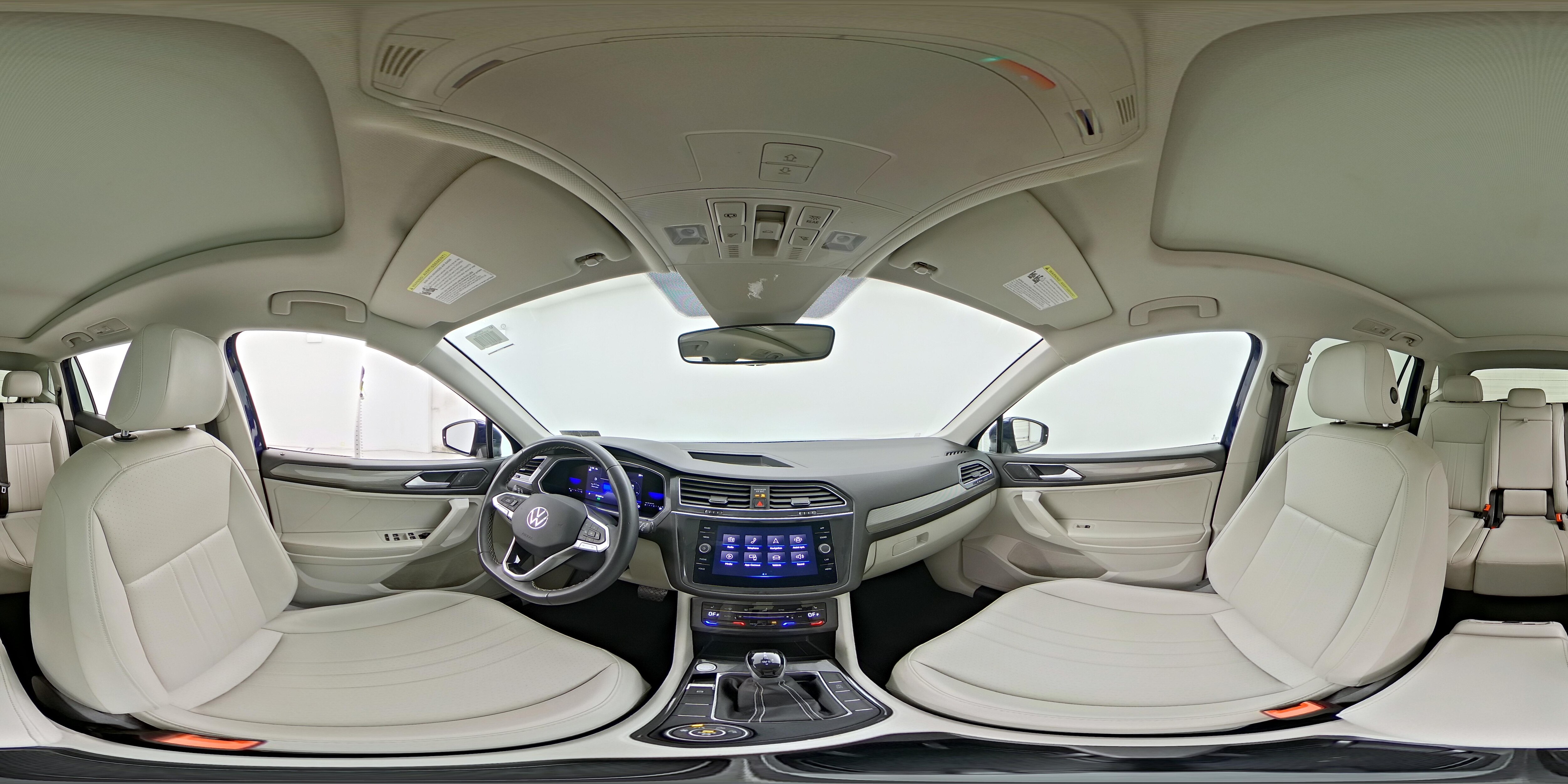 2022 Volkswagen Tiguan SE - Photo 25
