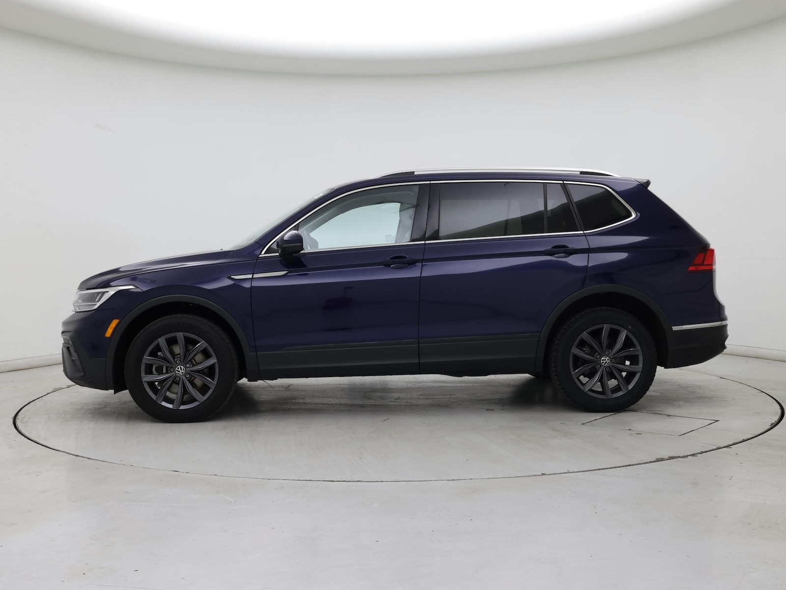 2022 Volkswagen Tiguan SE - Photo 4