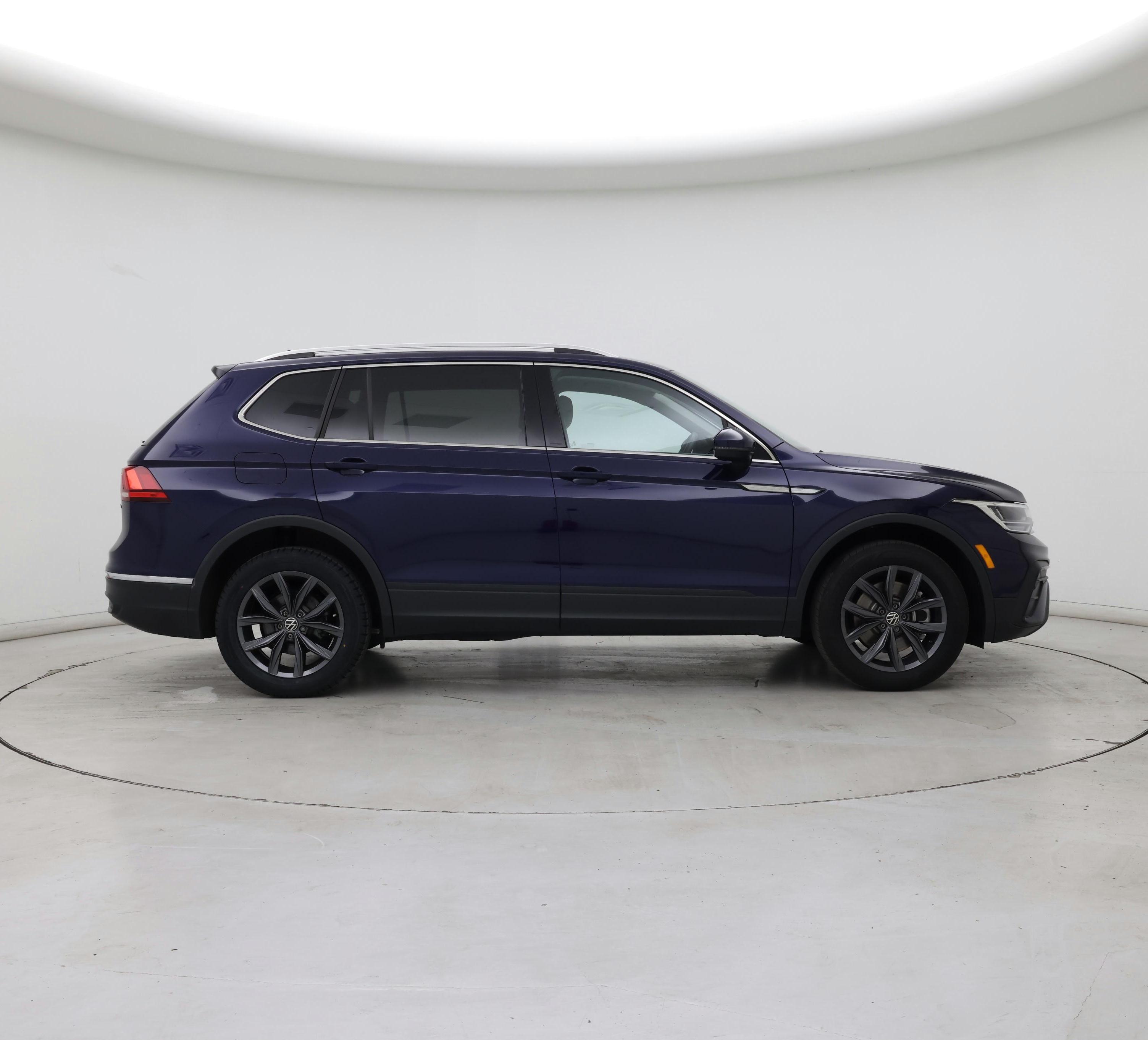 Thumbnail: 2022 Volkswagen Tiguan - 7