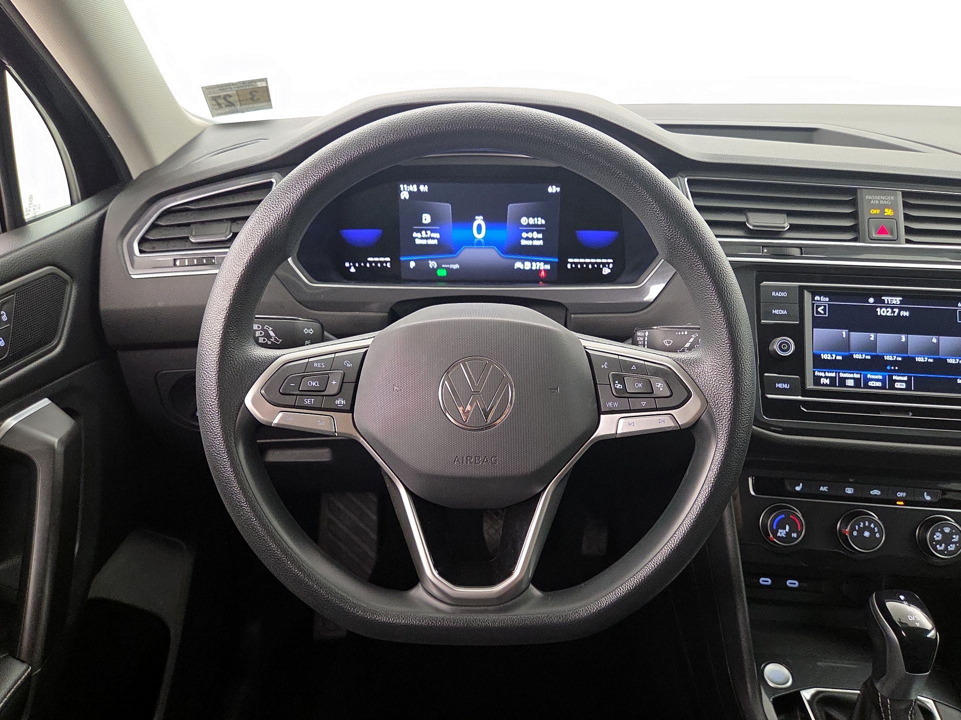 Thumbnail: 2022 Volkswagen Tiguan - 10