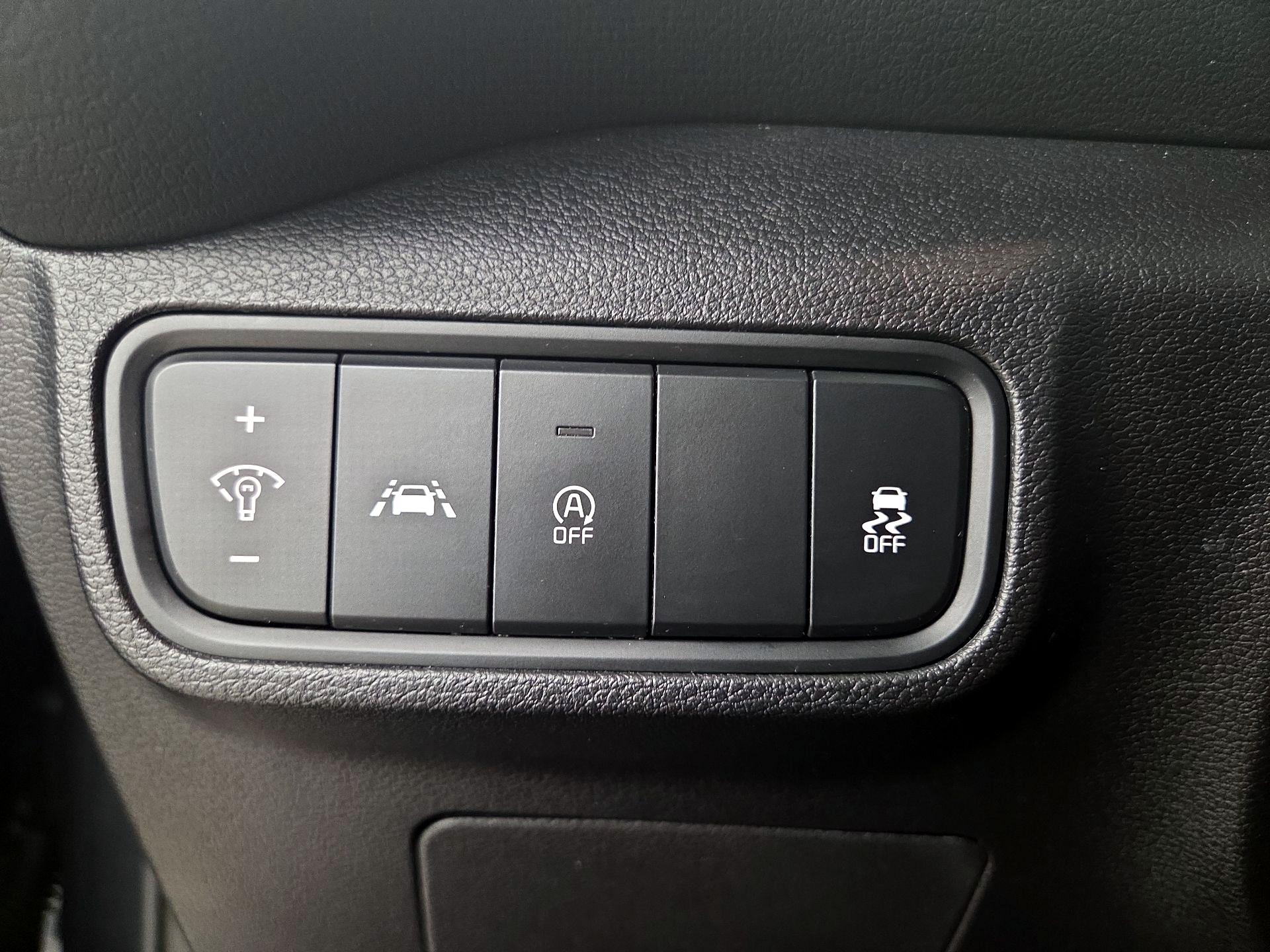 Thumbnail: 2020 Kia Soul - 13