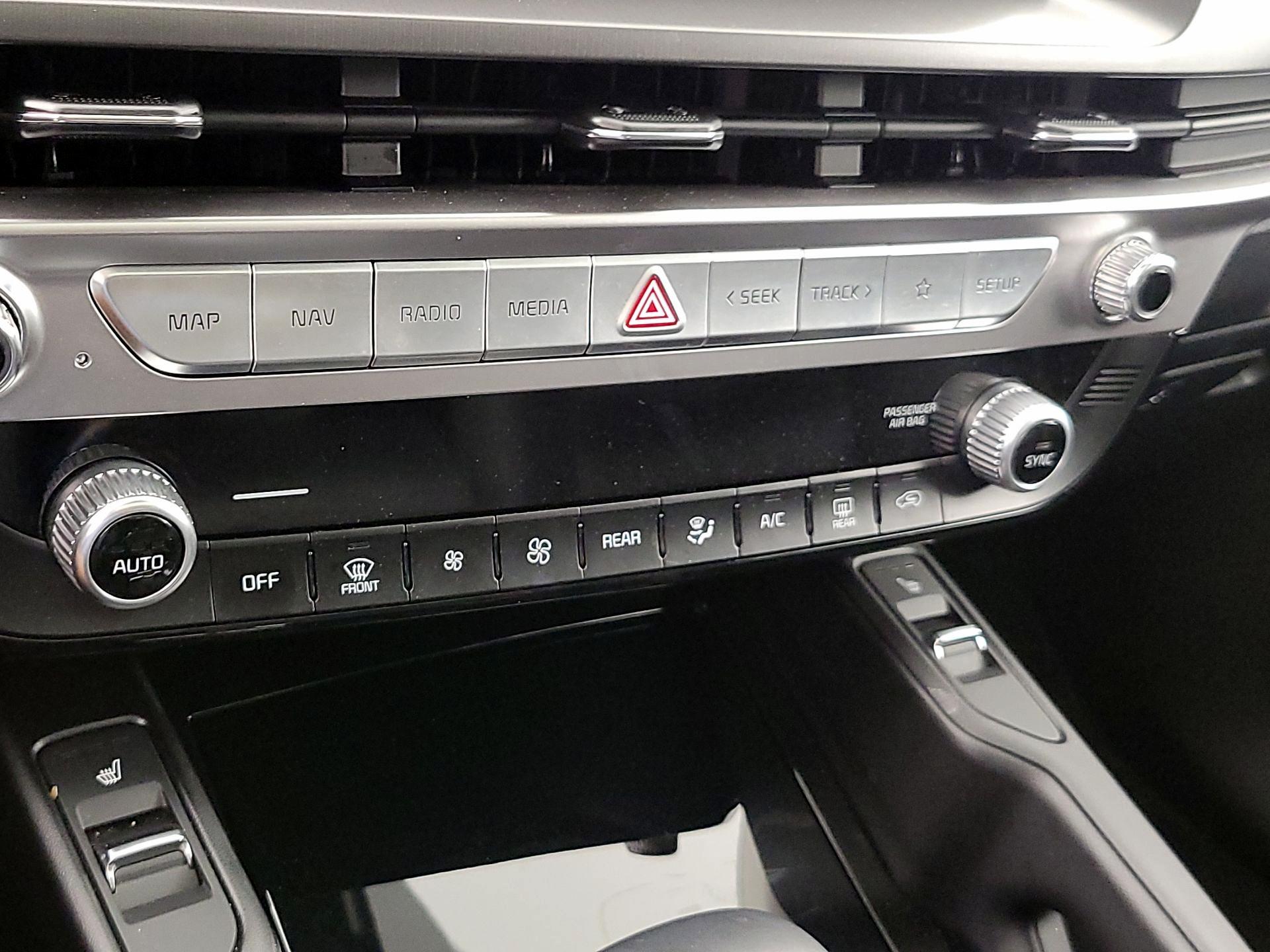 Thumbnail: 2025 Kia Telluride - 17