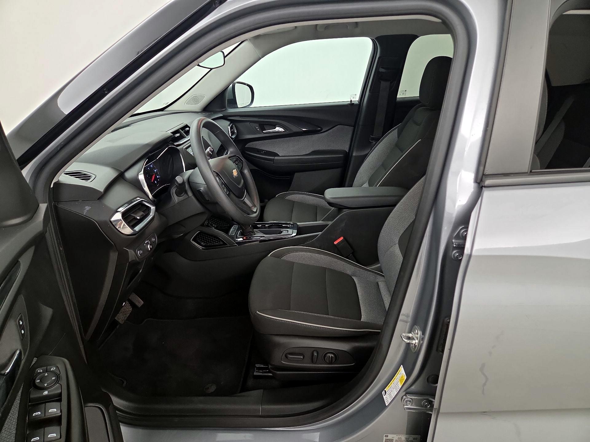 Thumbnail: 2023 Chevrolet TrailBlazer - 11