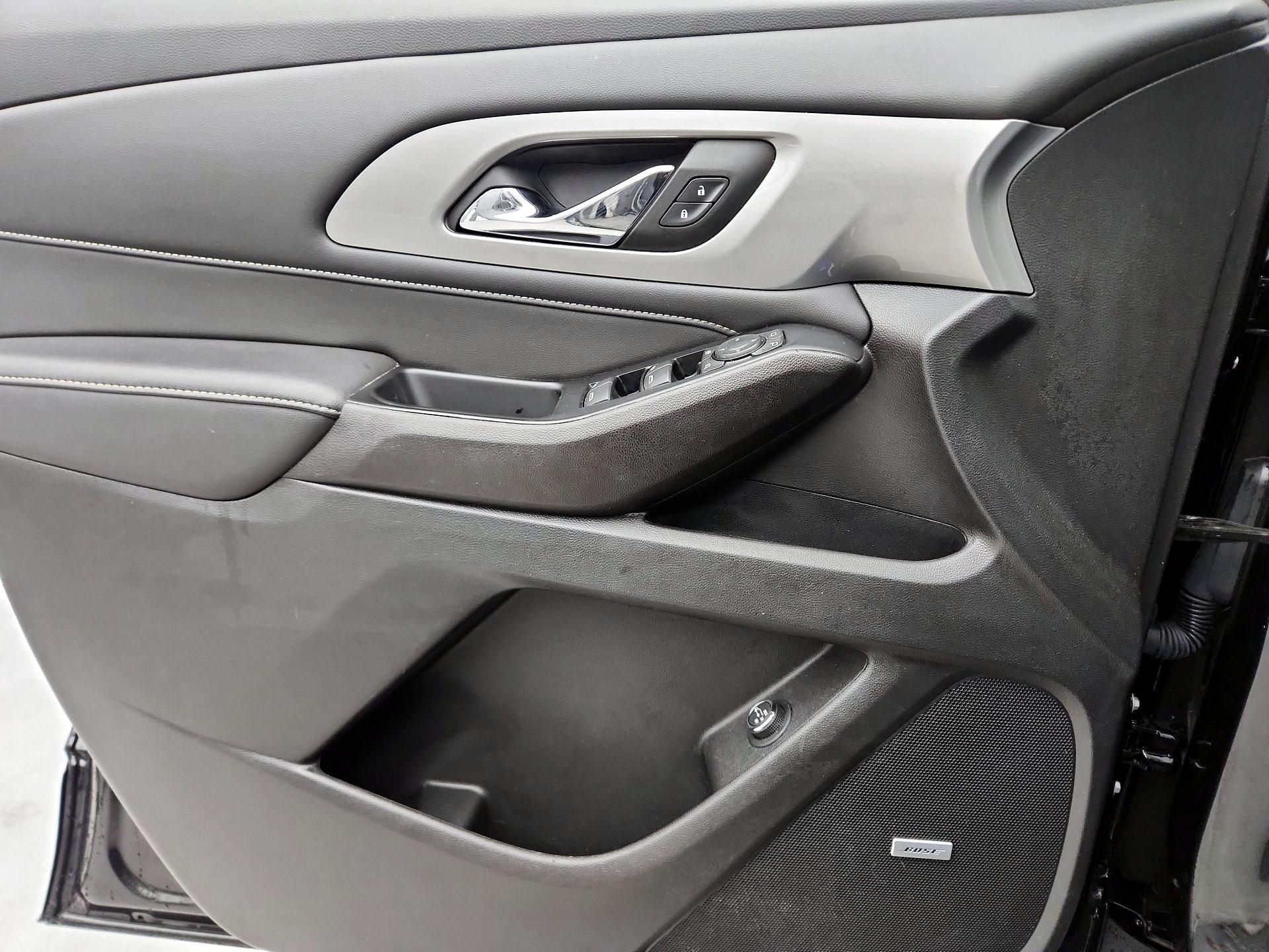 Thumbnail: 2023 Chevrolet Traverse - 12