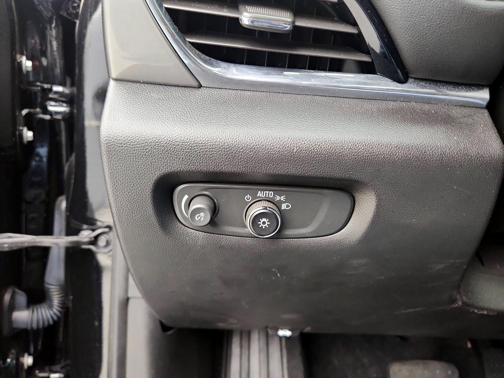 Thumbnail: 2023 Chevrolet Traverse - 13