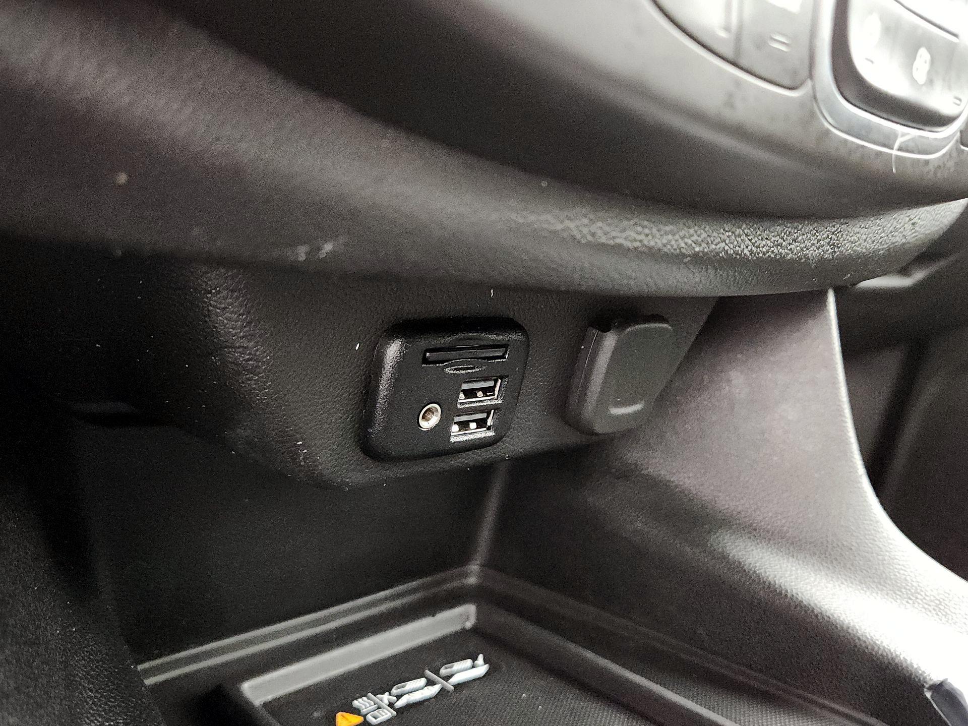 Thumbnail: 2023 Chevrolet Traverse - 19