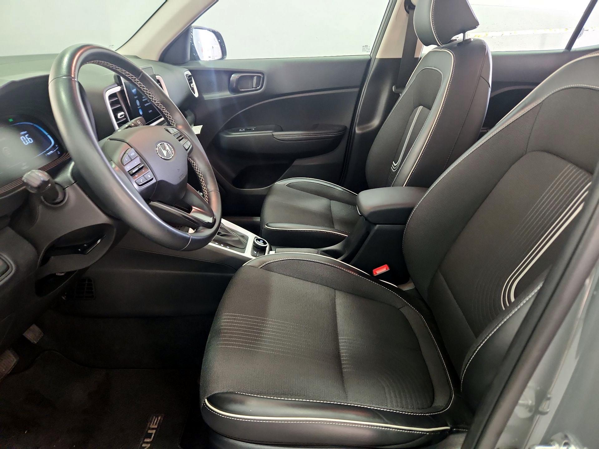 Thumbnail: 2023 Hyundai Venue - 11